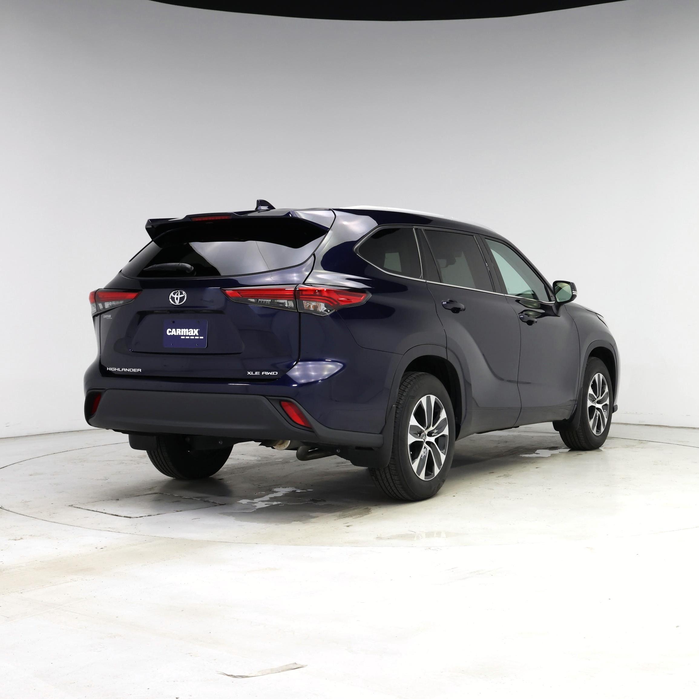 Thumbnail: 2022 Toyota Highlander - 8