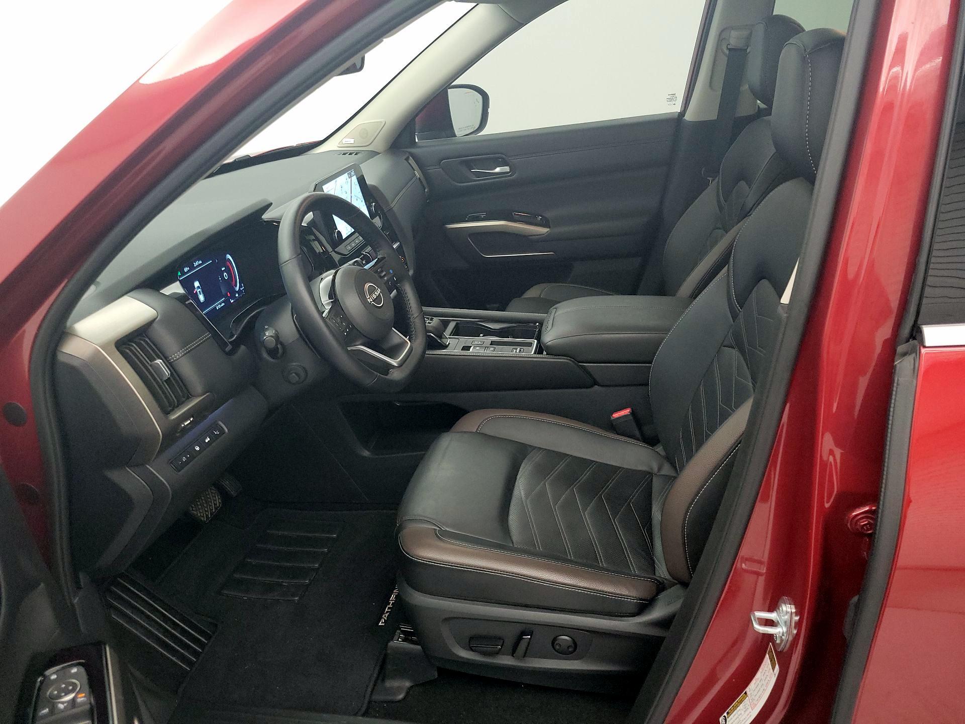 Thumbnail: 2025 Nissan Pathfinder - 11