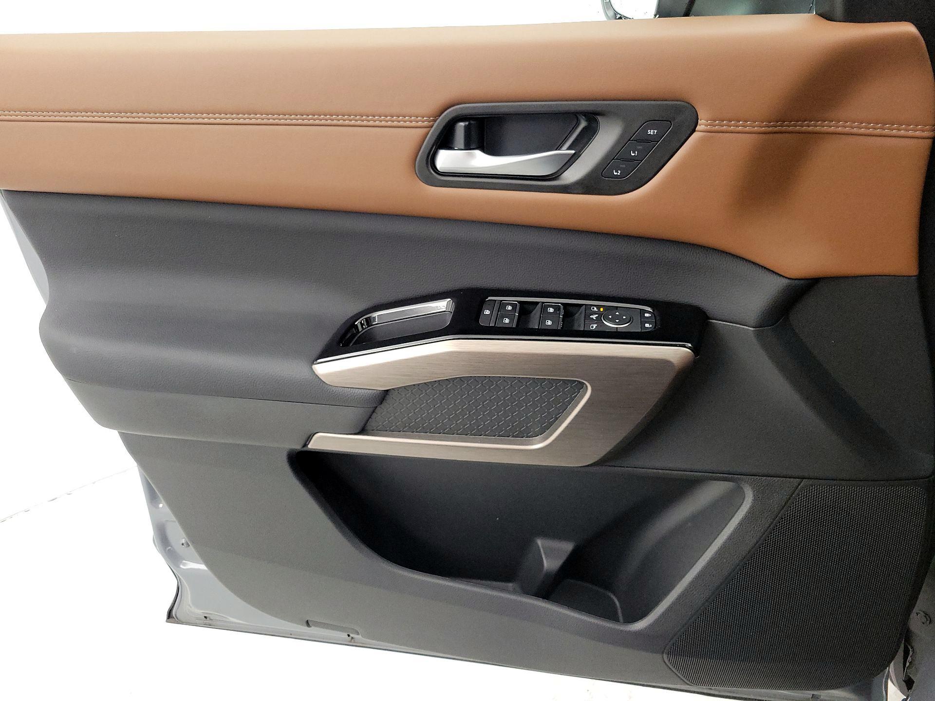 Thumbnail: 2025 Nissan Pathfinder - 12