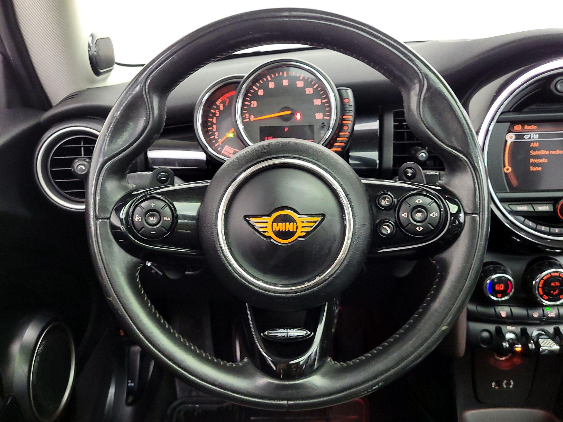 Thumbnail: 2015 MINI Cooper Hardtop - 10