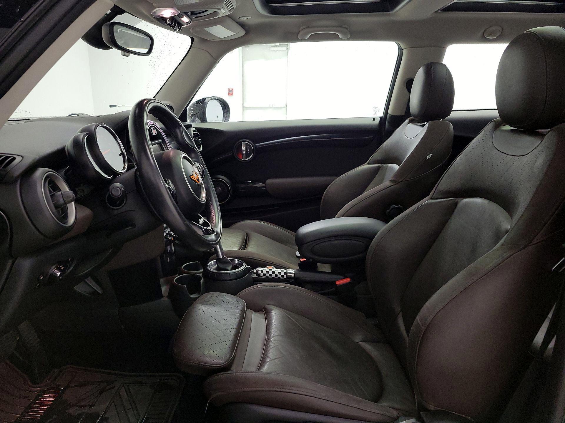 Thumbnail: 2015 MINI Cooper Hardtop - 11