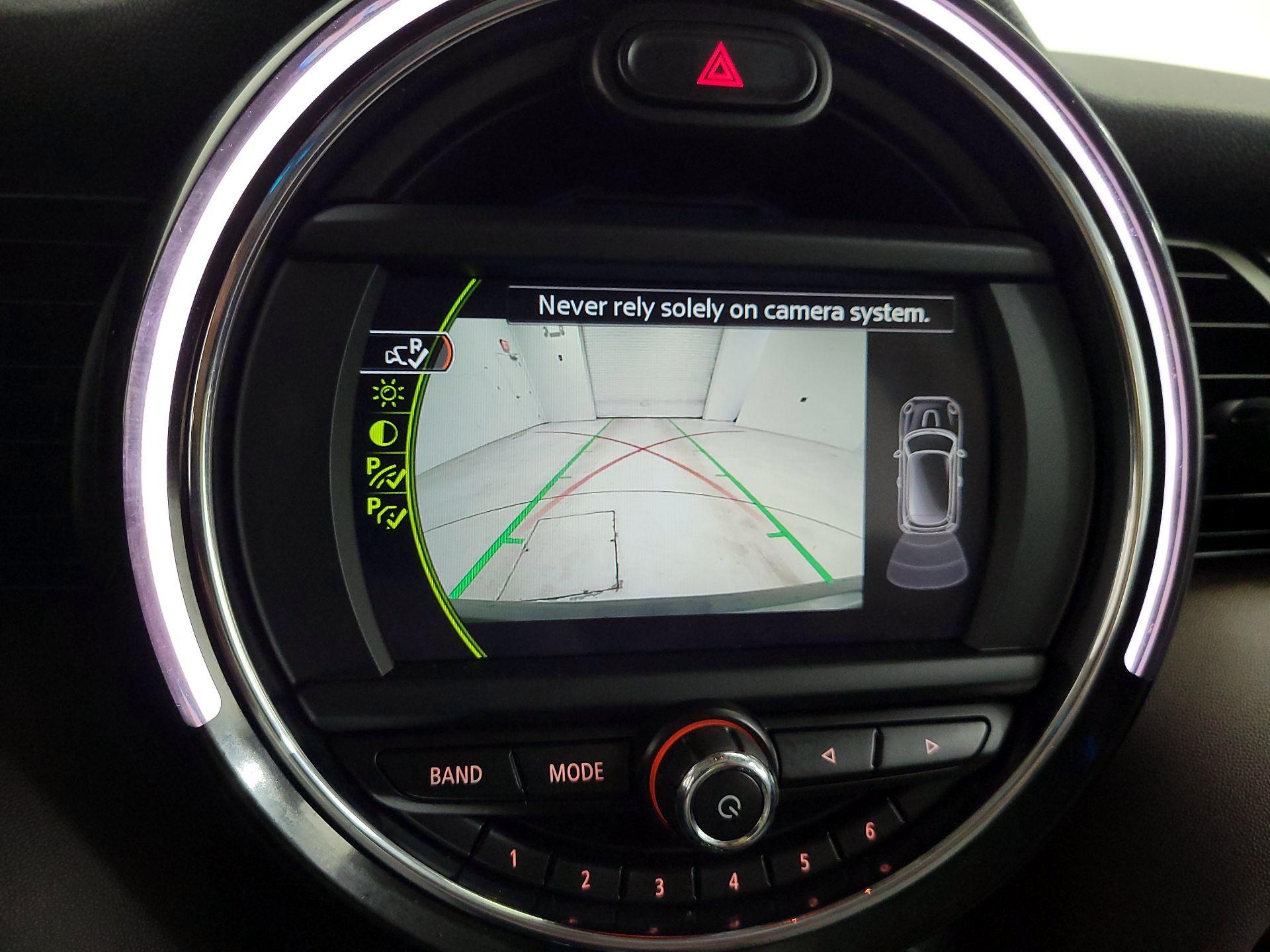 Thumbnail: 2015 MINI Cooper Hardtop - 14