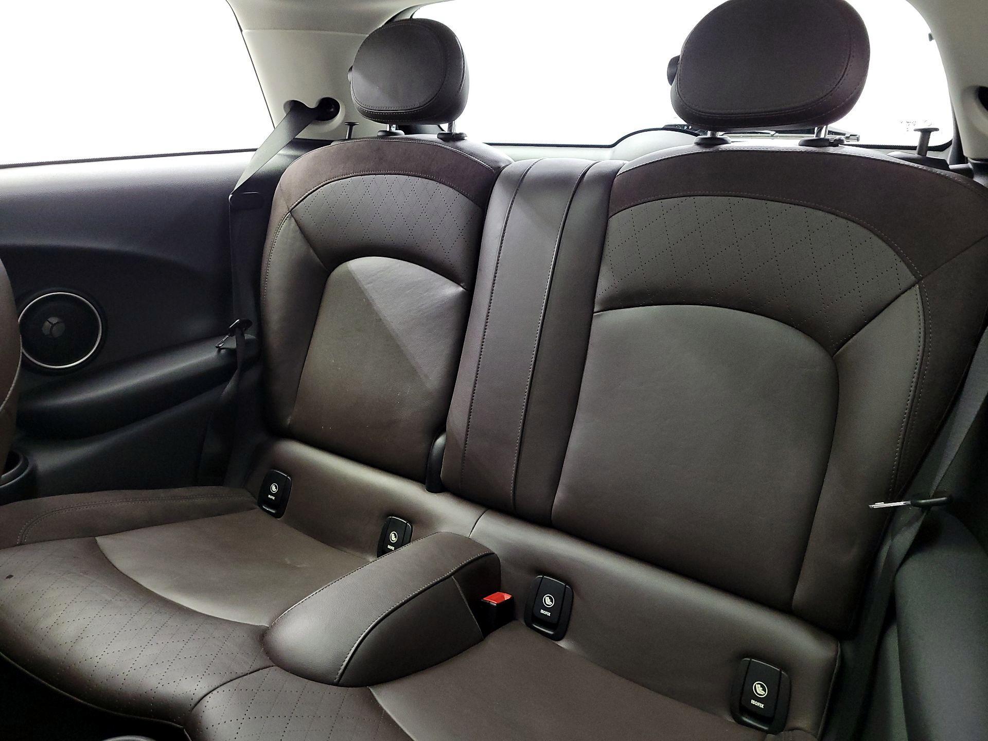 Thumbnail: 2015 MINI Cooper Hardtop - 20