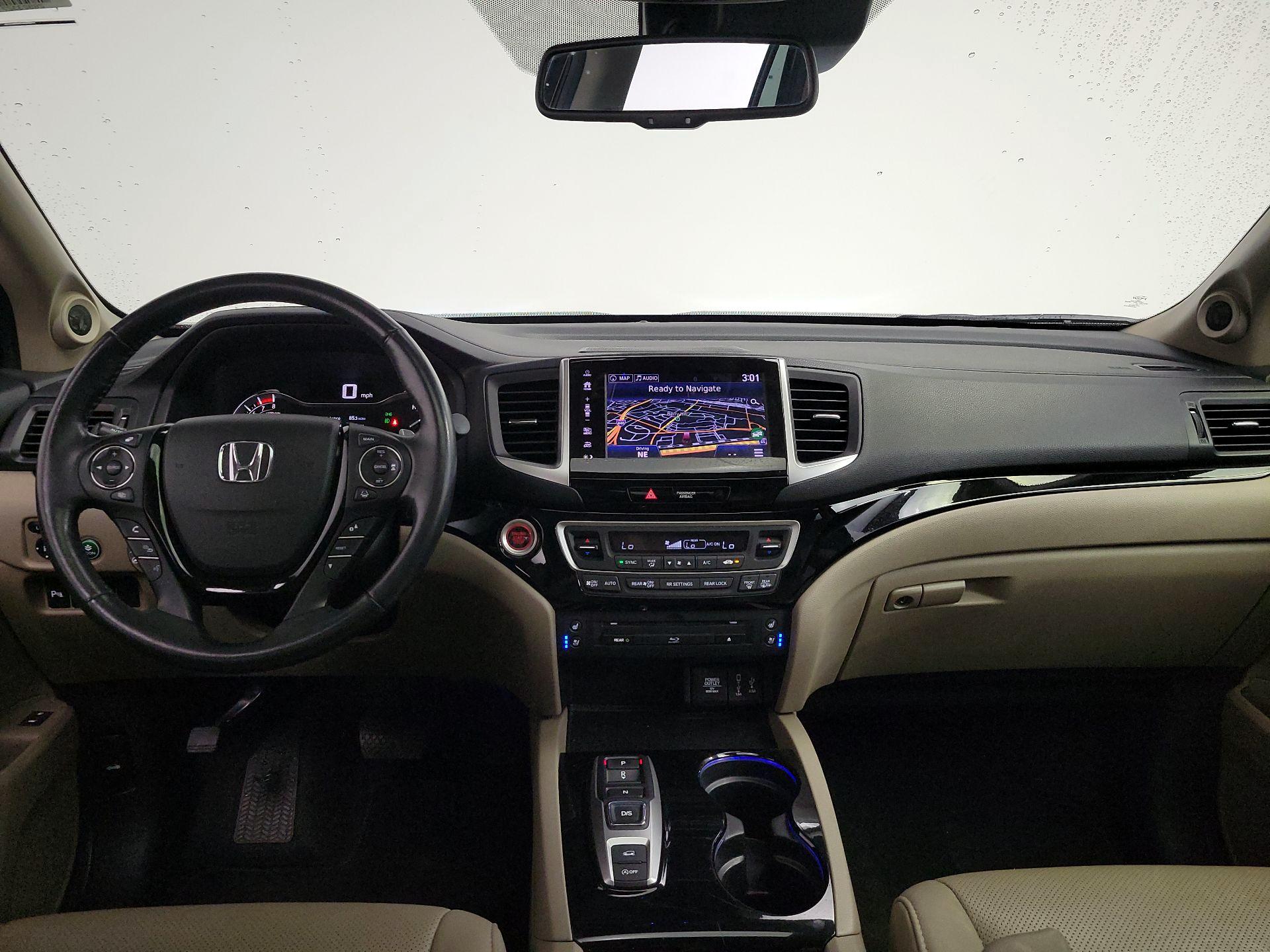Thumbnail: 2018 Honda Pilot - 9