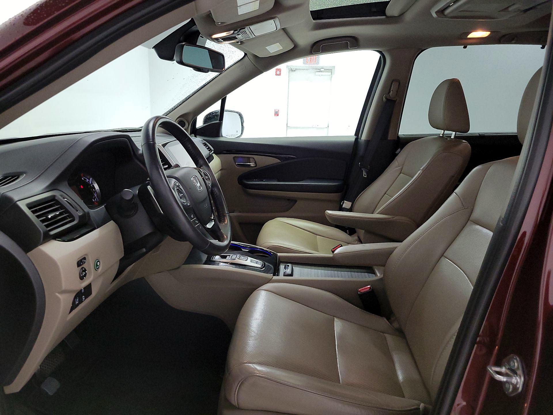 Thumbnail: 2018 Honda Pilot - 11