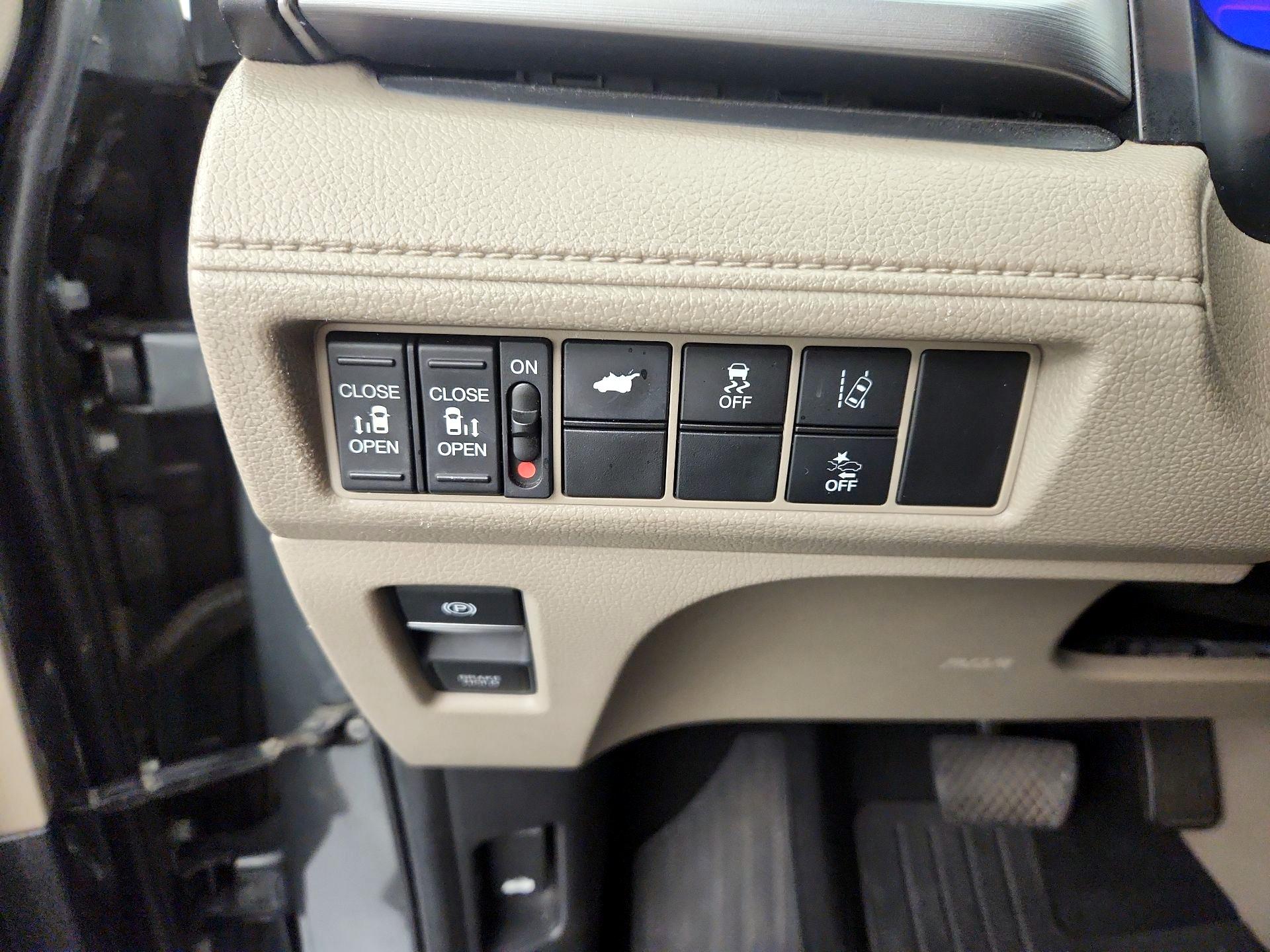 Thumbnail: 2019 Honda Odyssey - 13
