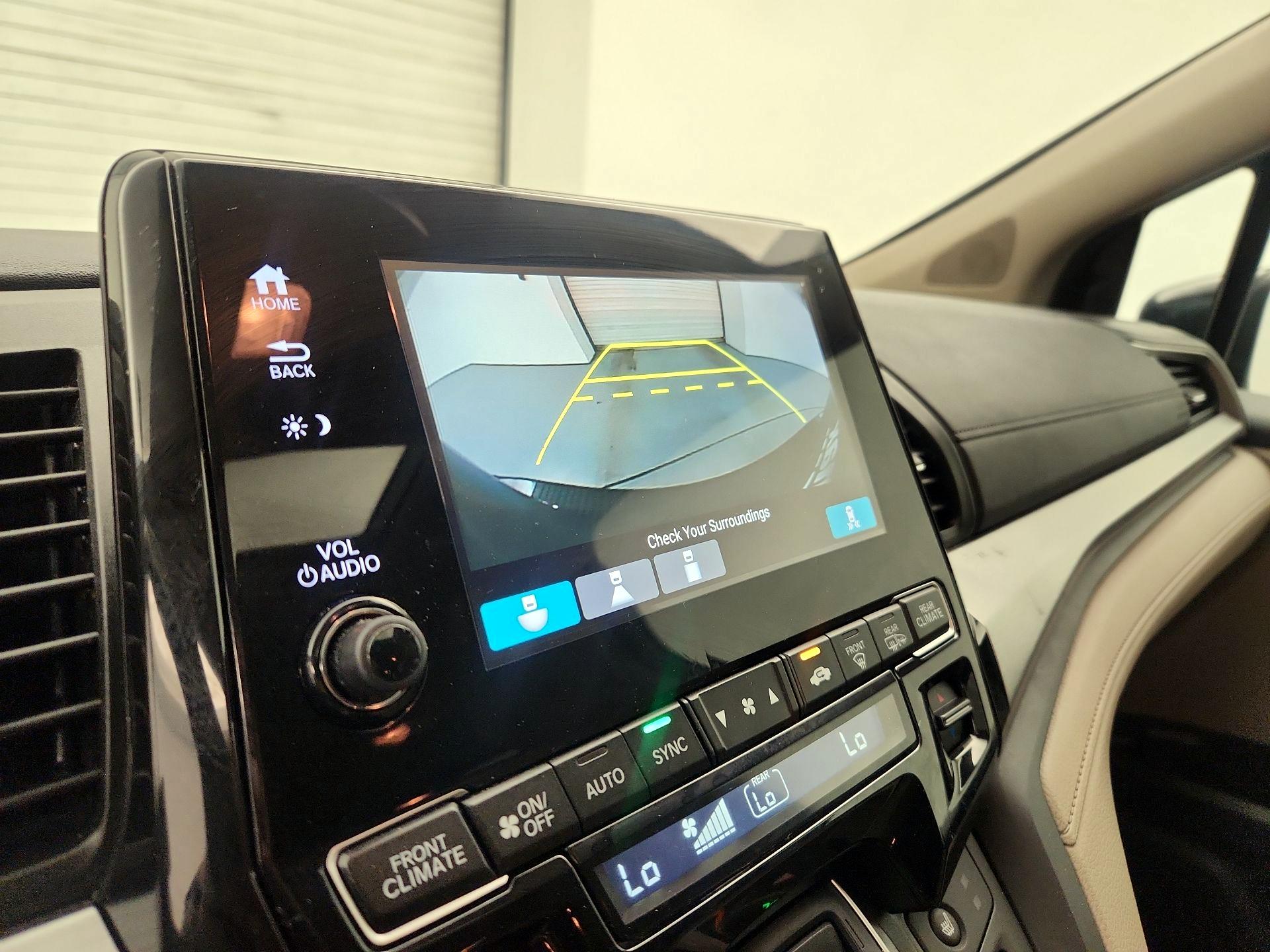 Thumbnail: 2019 Honda Odyssey - 15