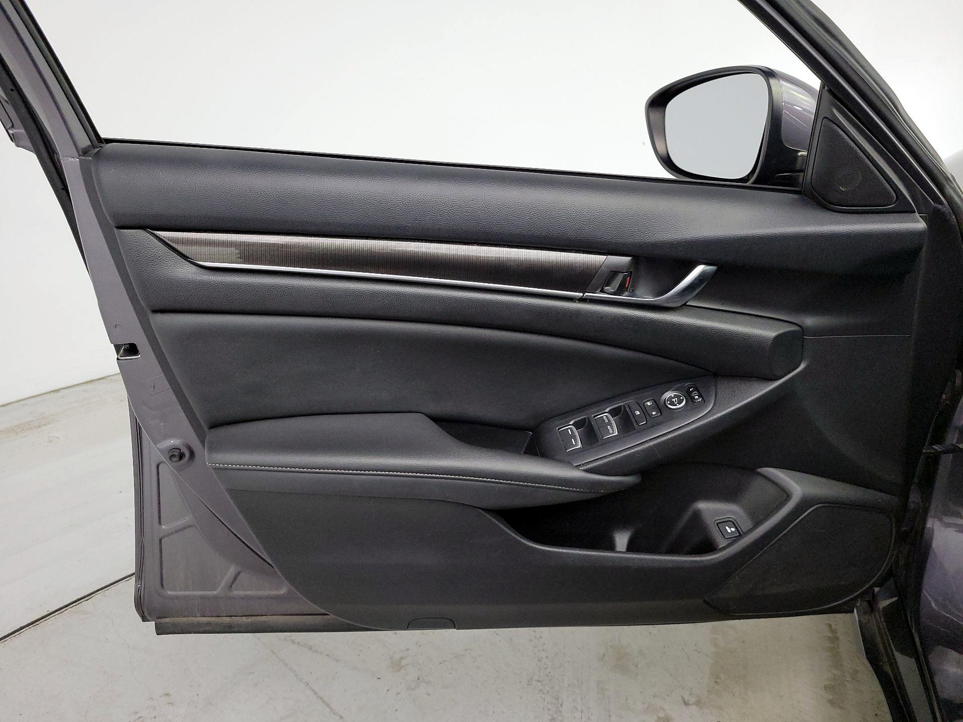 Thumbnail: 2019 Honda Accord - 12