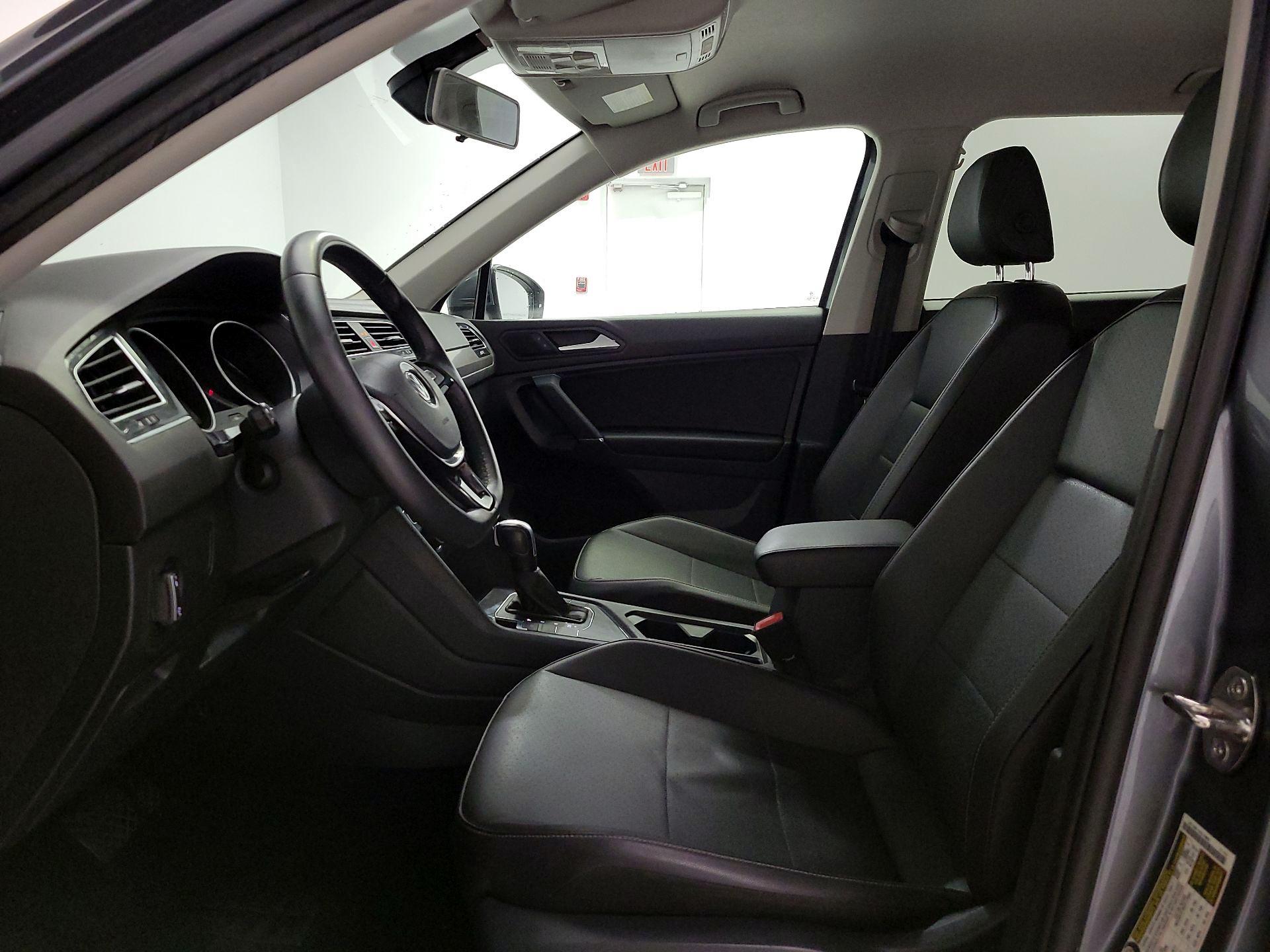 Thumbnail: 2020 Volkswagen Tiguan - 11