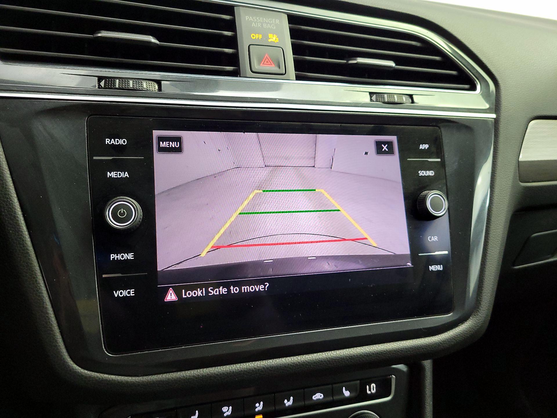 Thumbnail: 2020 Volkswagen Tiguan - 14