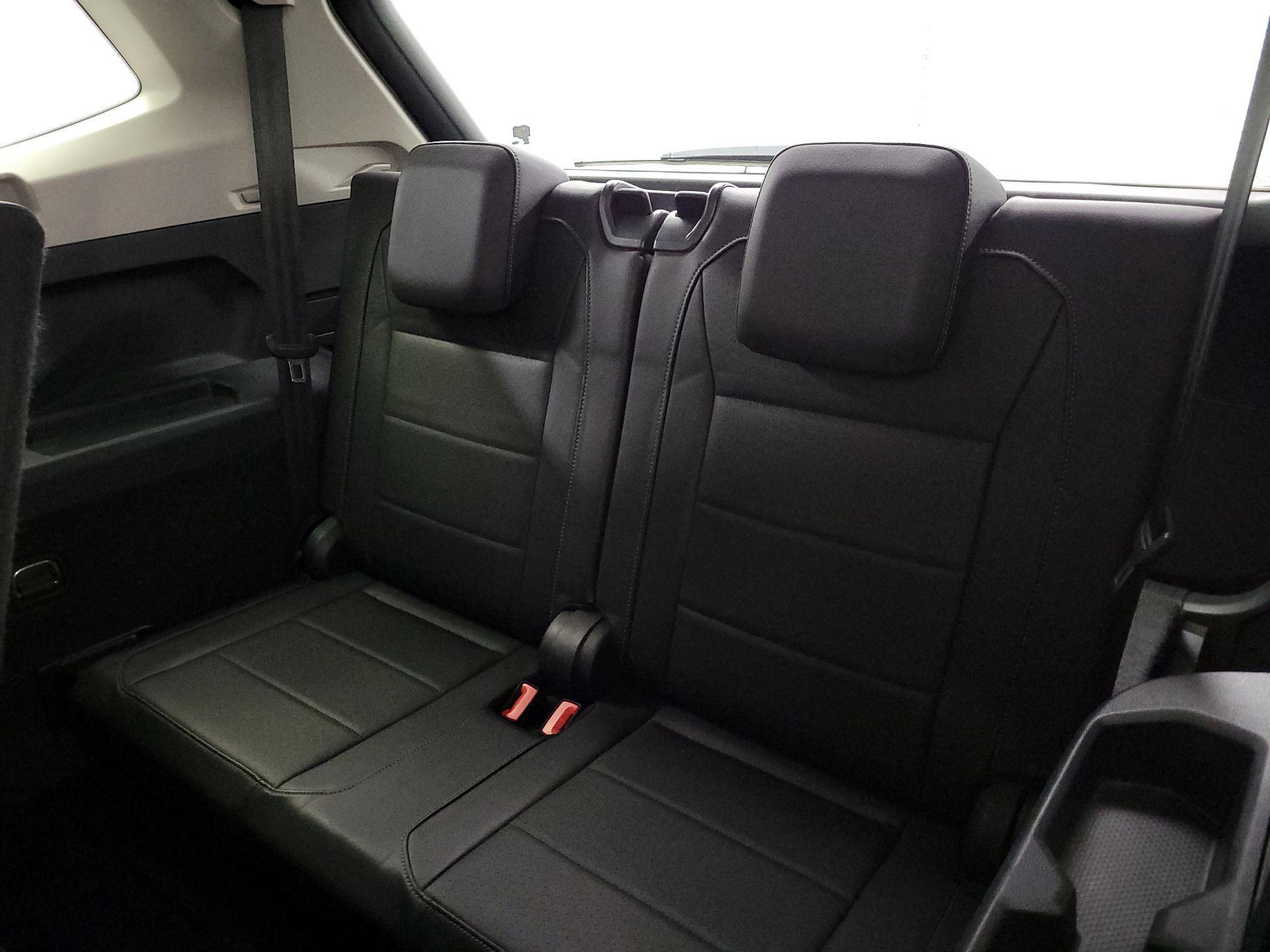 Thumbnail: 2020 Volkswagen Tiguan - 20