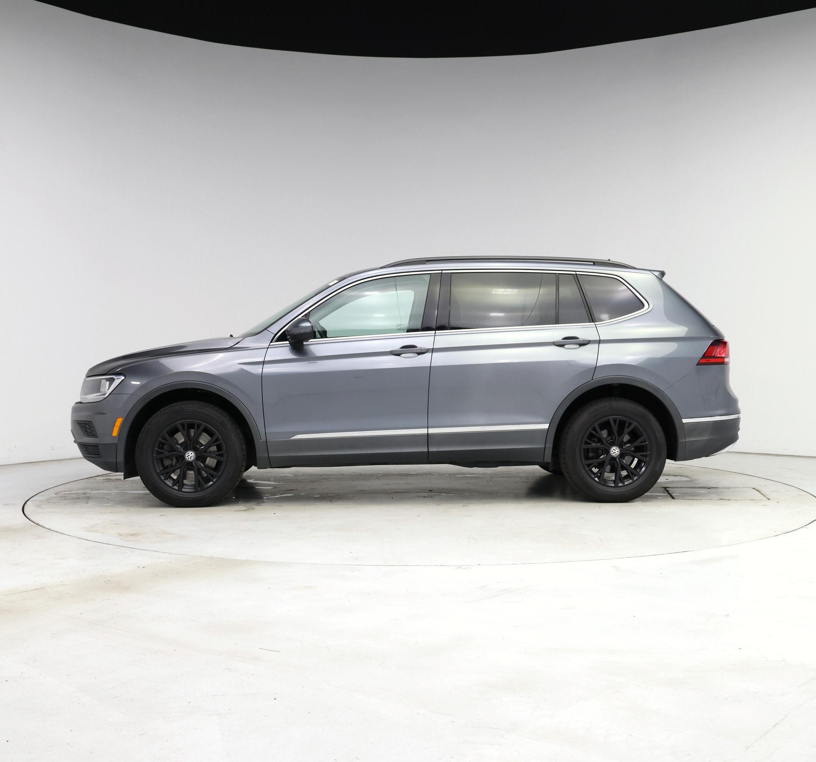 Thumbnail: 2020 Volkswagen Tiguan - 3