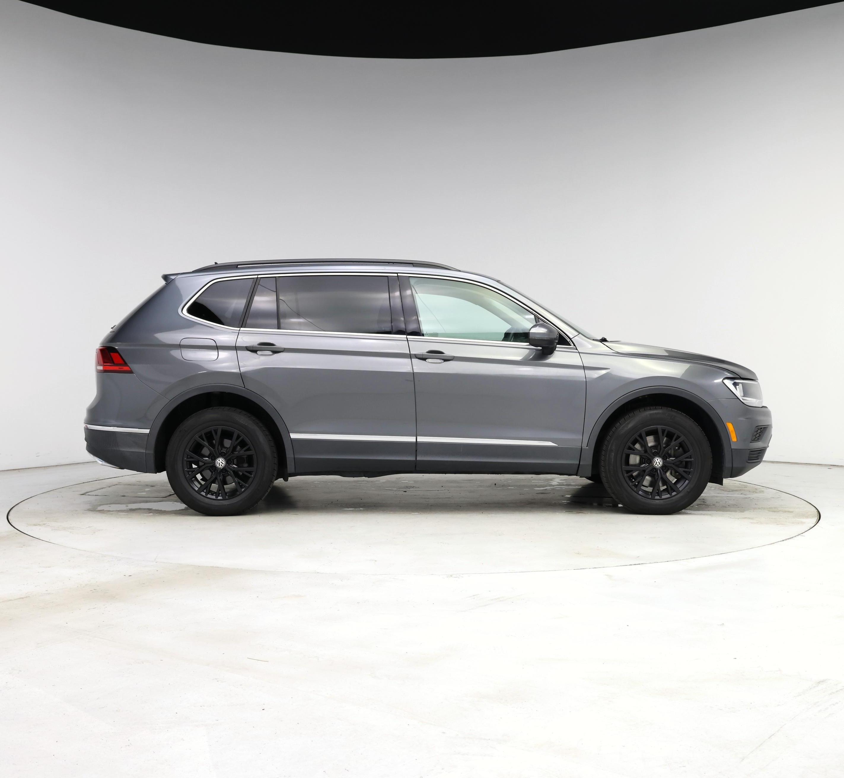 Thumbnail: 2020 Volkswagen Tiguan - 7