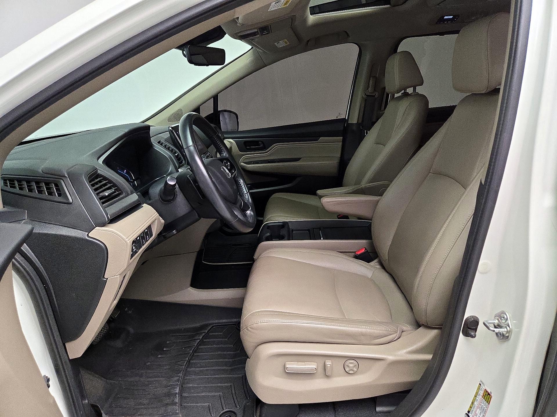 Thumbnail: 2018 Honda Odyssey - 11