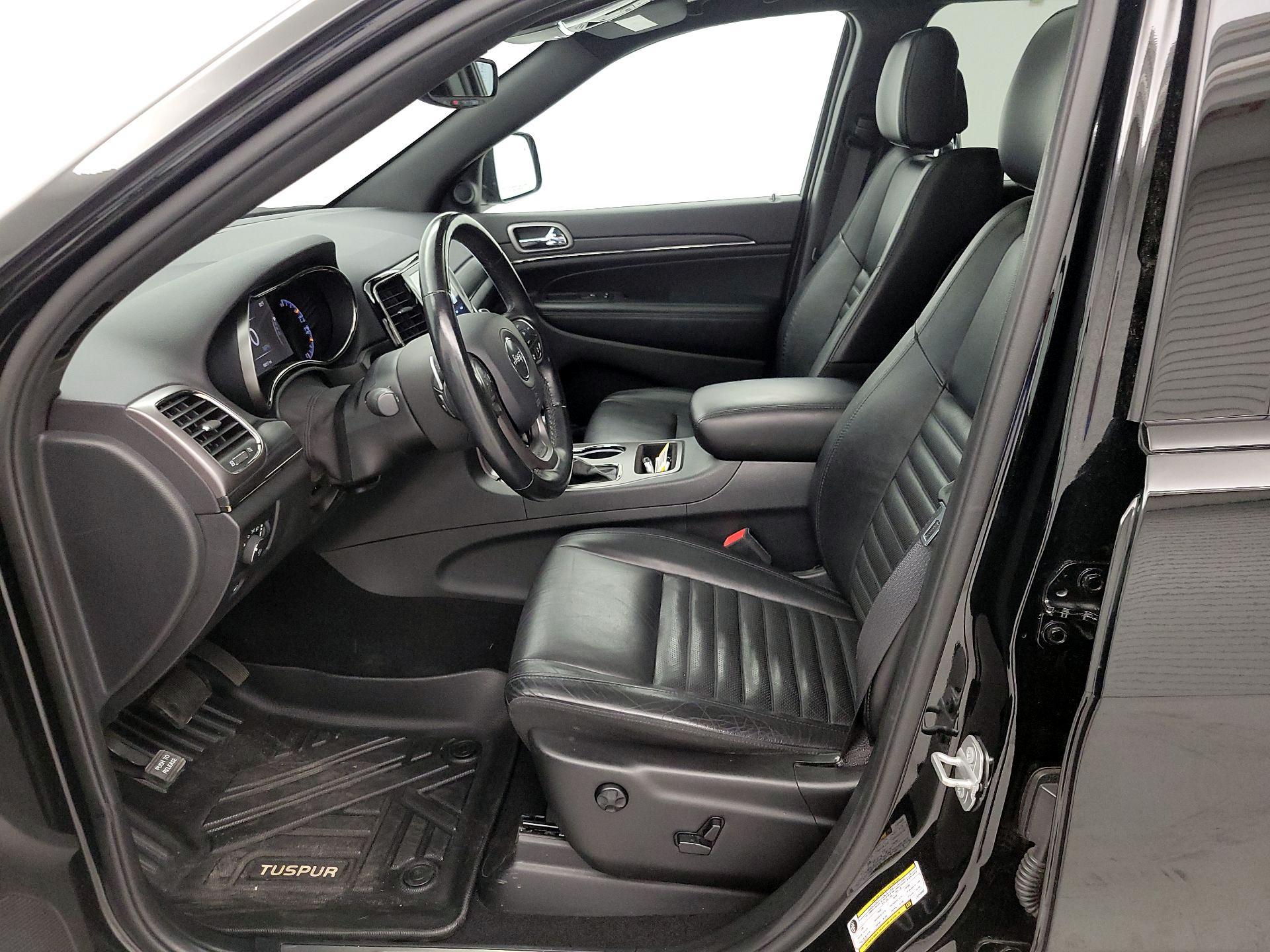 Thumbnail: 2020 Jeep Grand Cherokee - 11