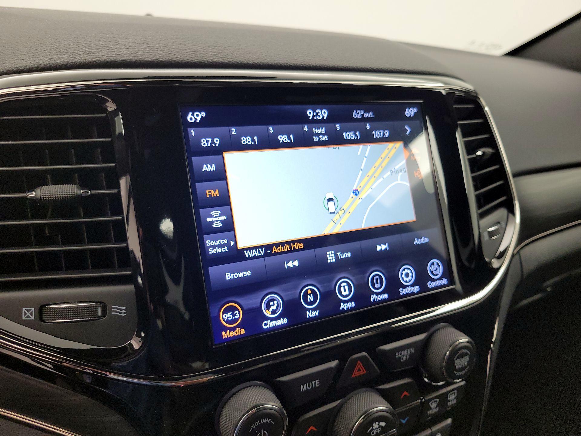 Thumbnail: 2020 Jeep Grand Cherokee - 14