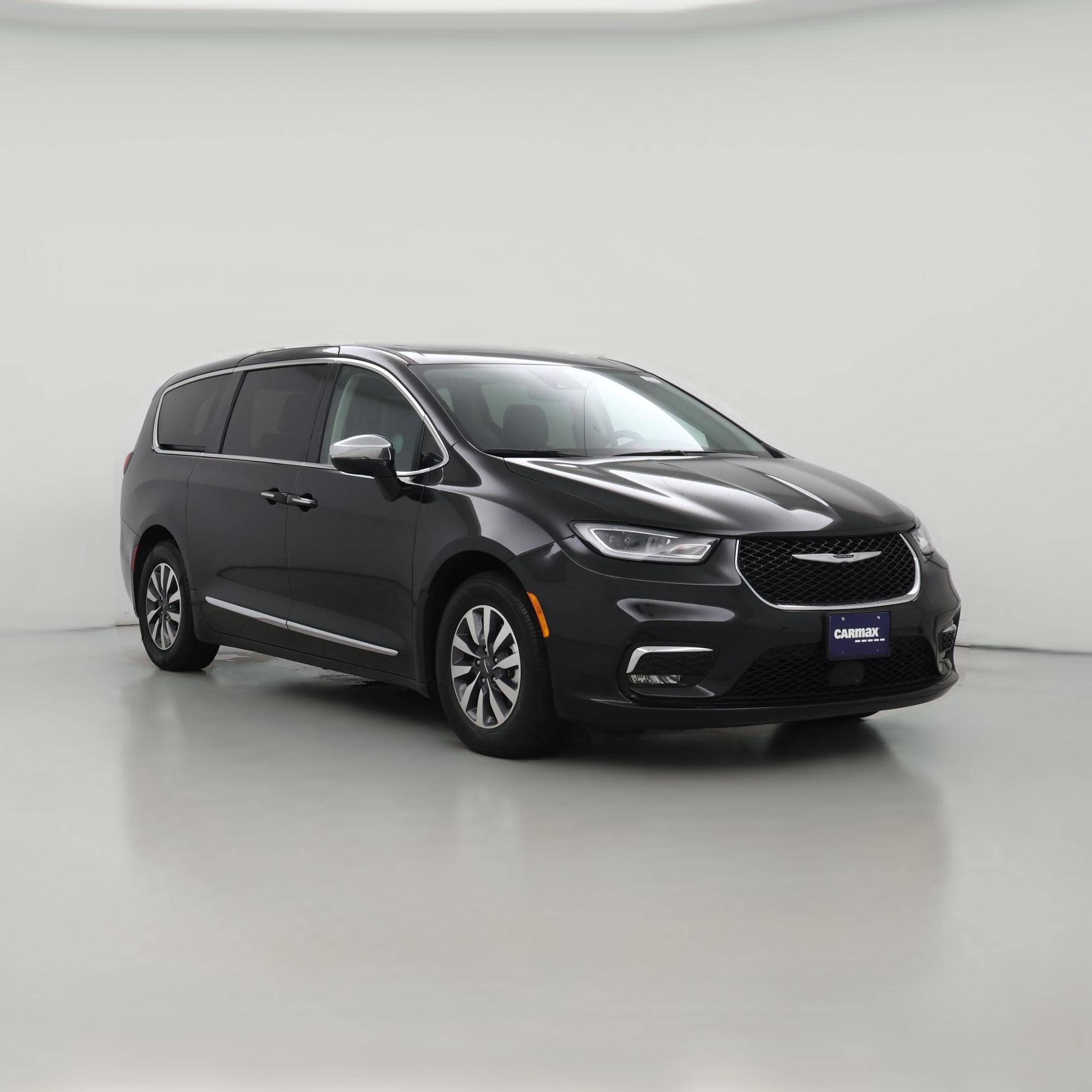 Thumbnail: 2023 Chrysler Pacifica - 1