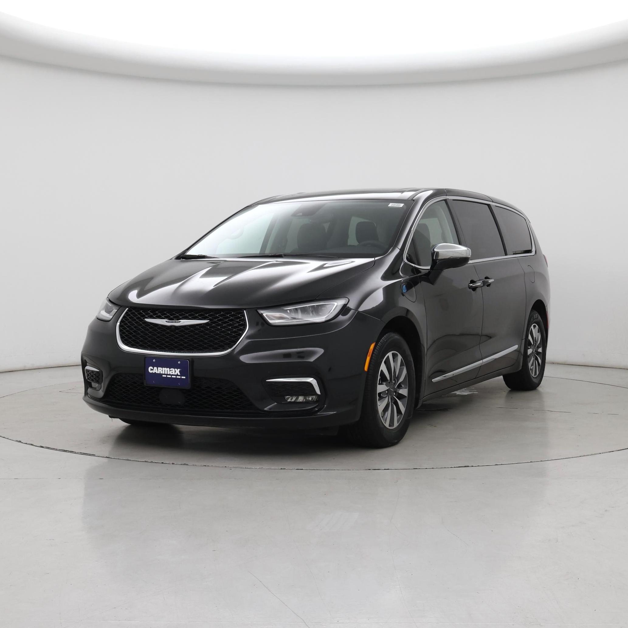 Thumbnail: 2023 Chrysler Pacifica - 4