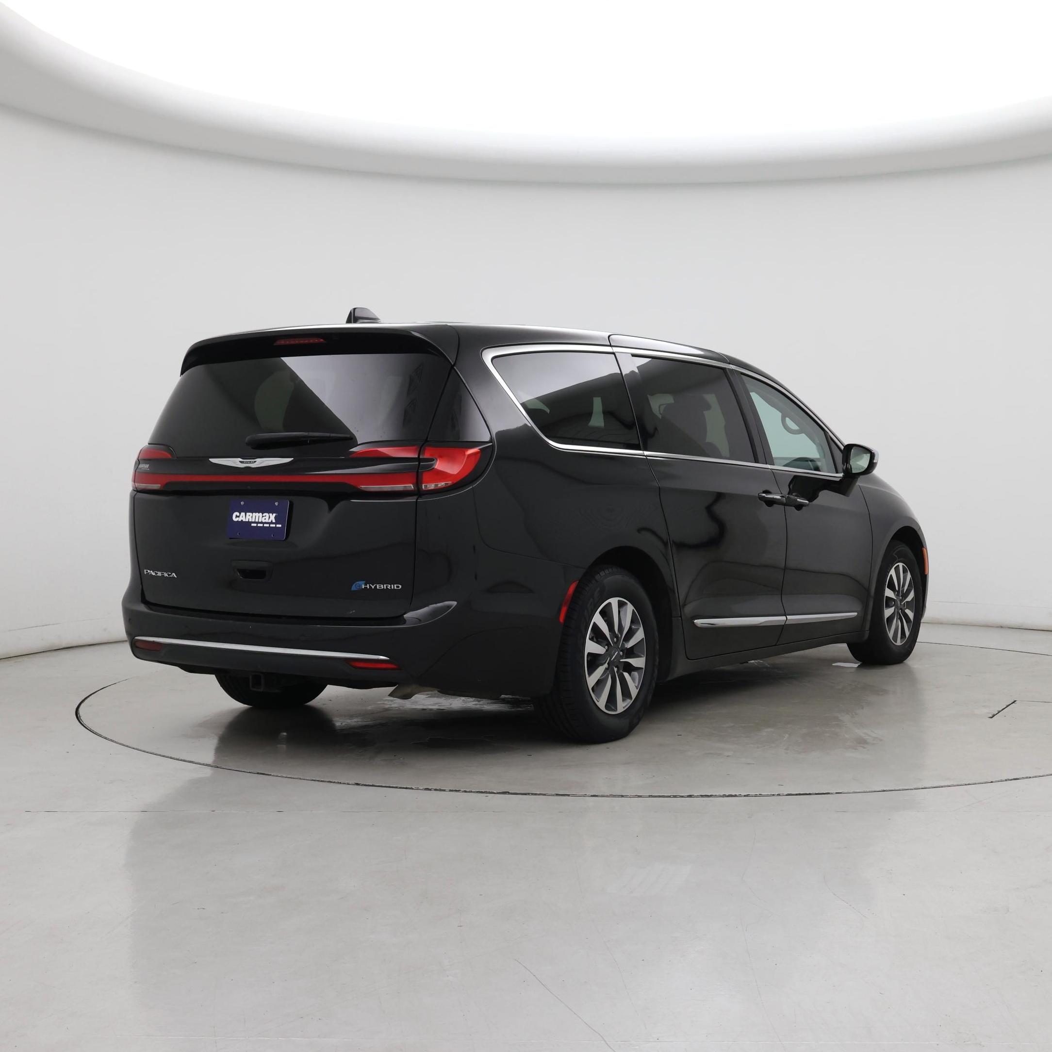 Thumbnail: 2023 Chrysler Pacifica - 8