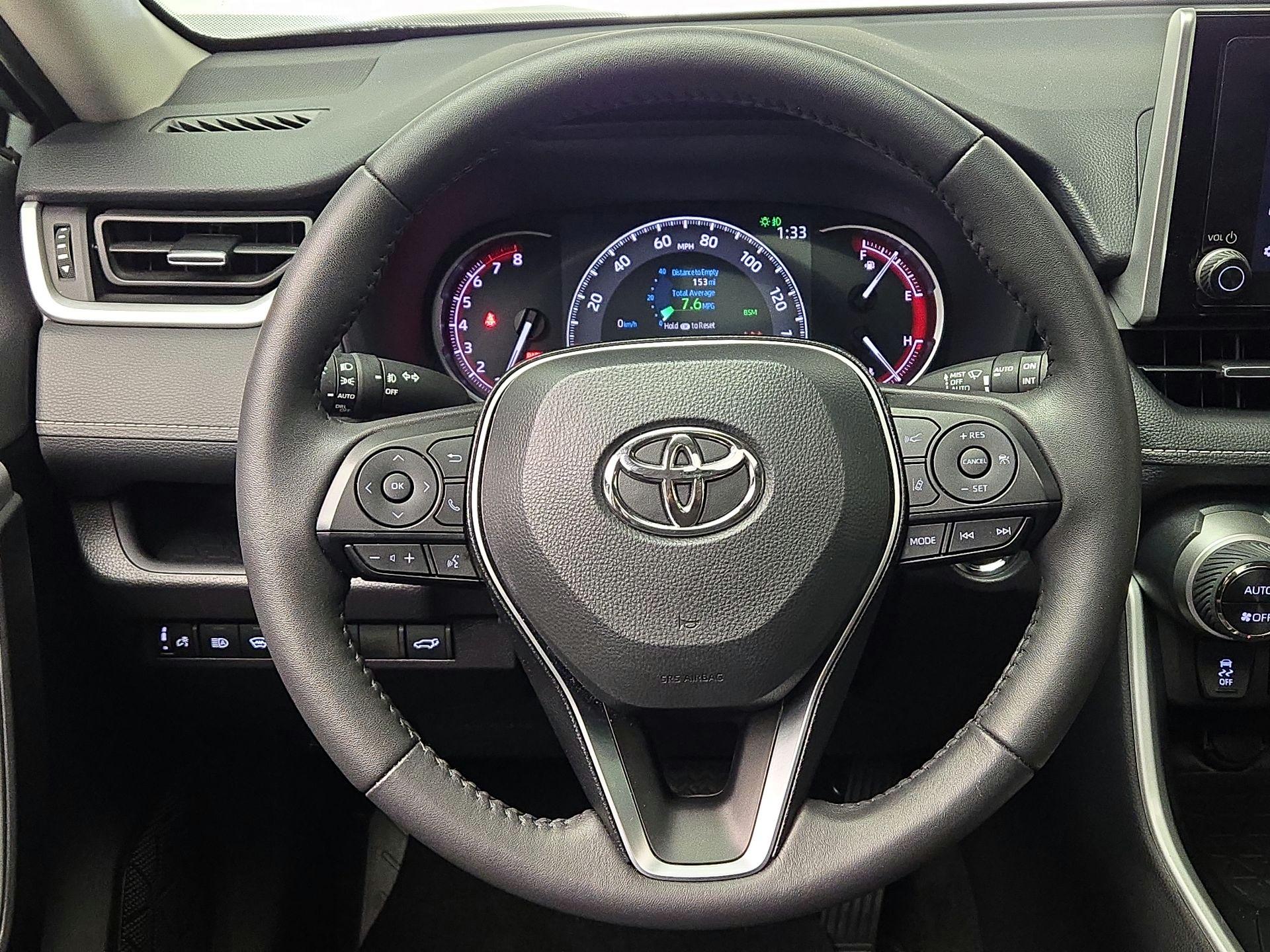 Thumbnail: 2025 Toyota RAV4 - 10