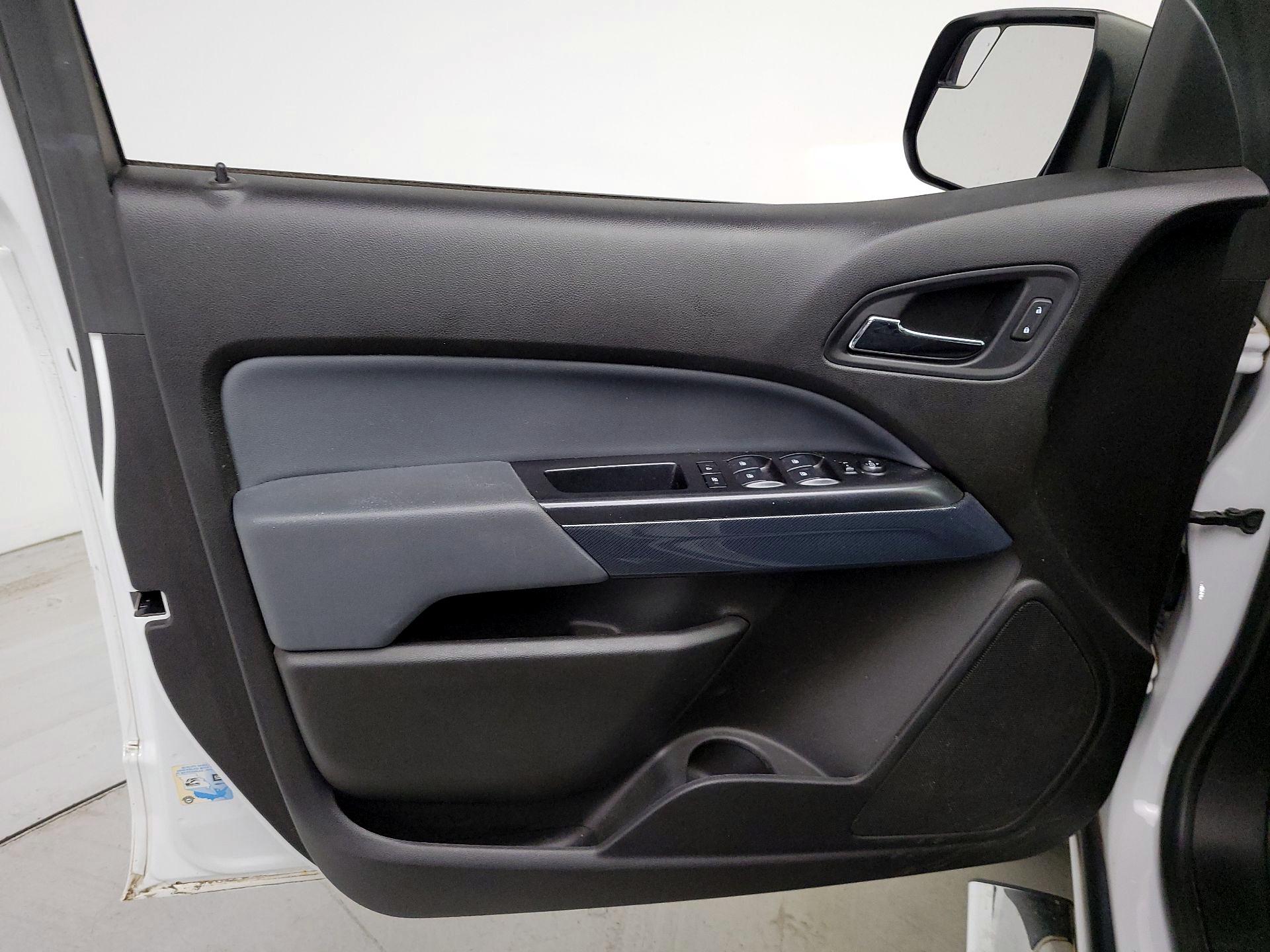 Thumbnail: 2021 Chevrolet Colorado - 12