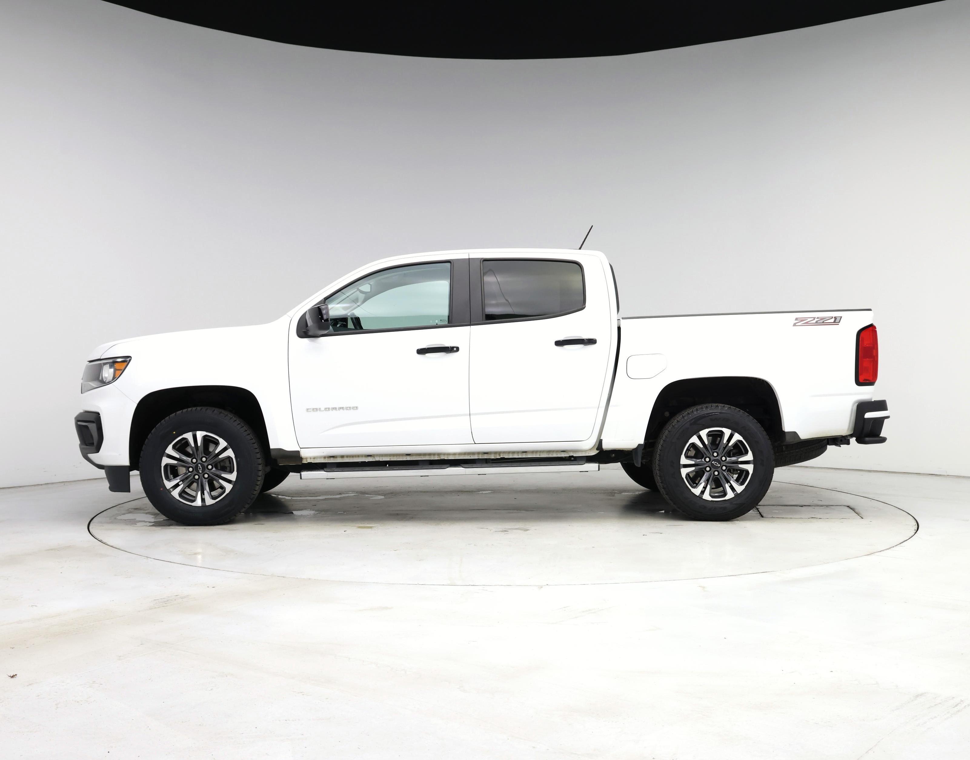 Thumbnail: 2021 Chevrolet Colorado - 3