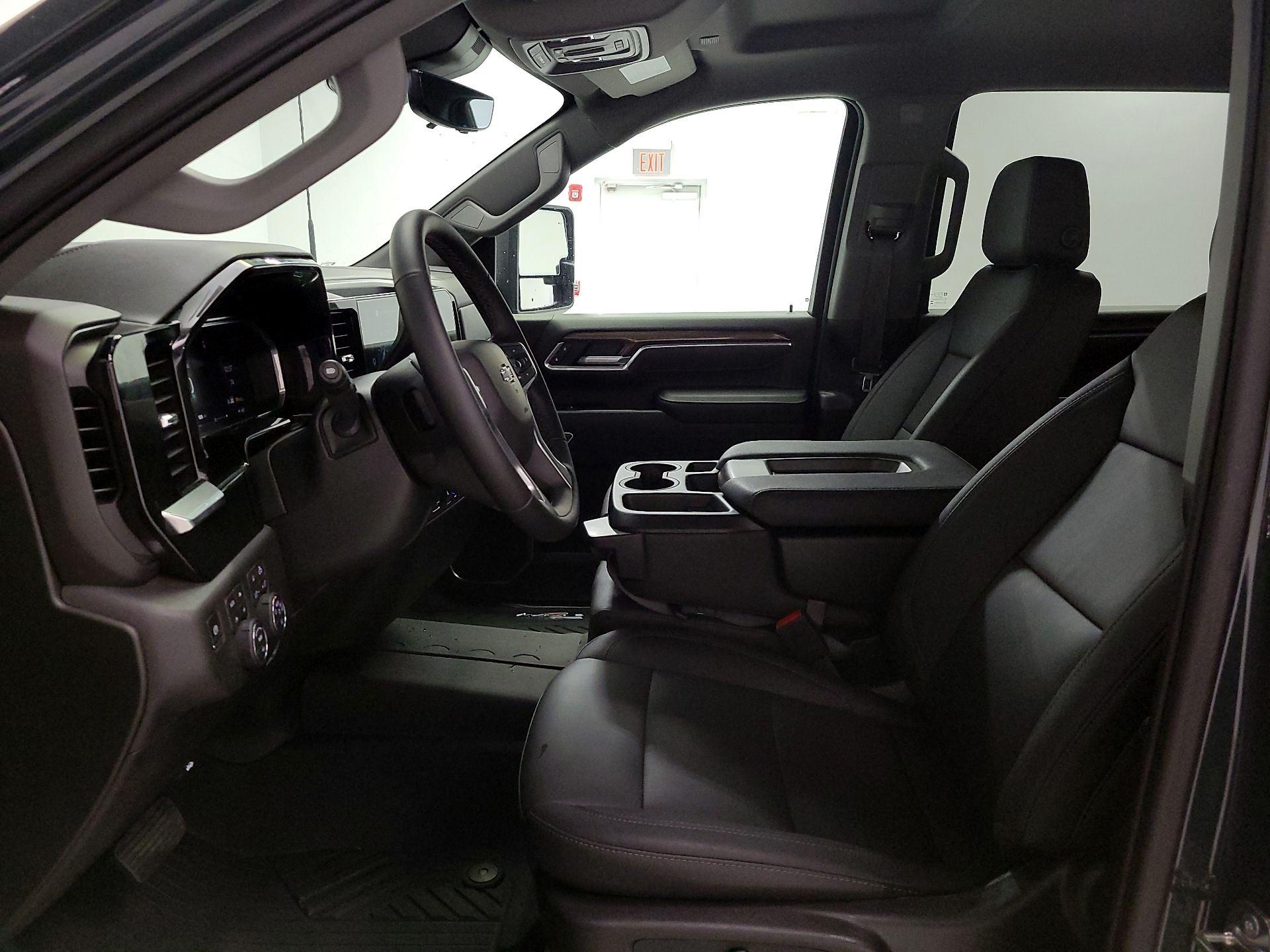 Thumbnail: 2026 Chevrolet Silverado 2500 - 11