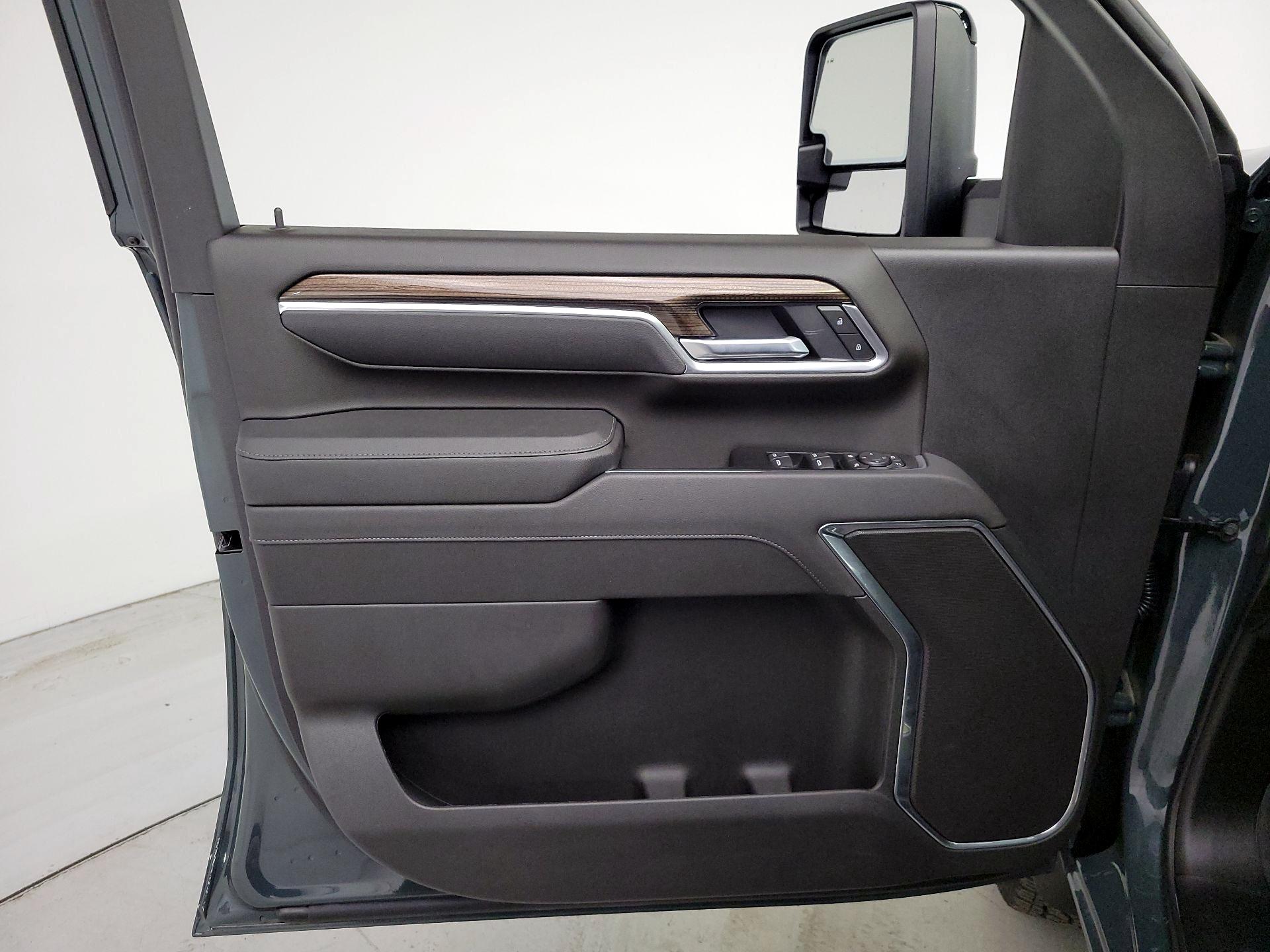 Thumbnail: 2026 Chevrolet Silverado 2500 - 12