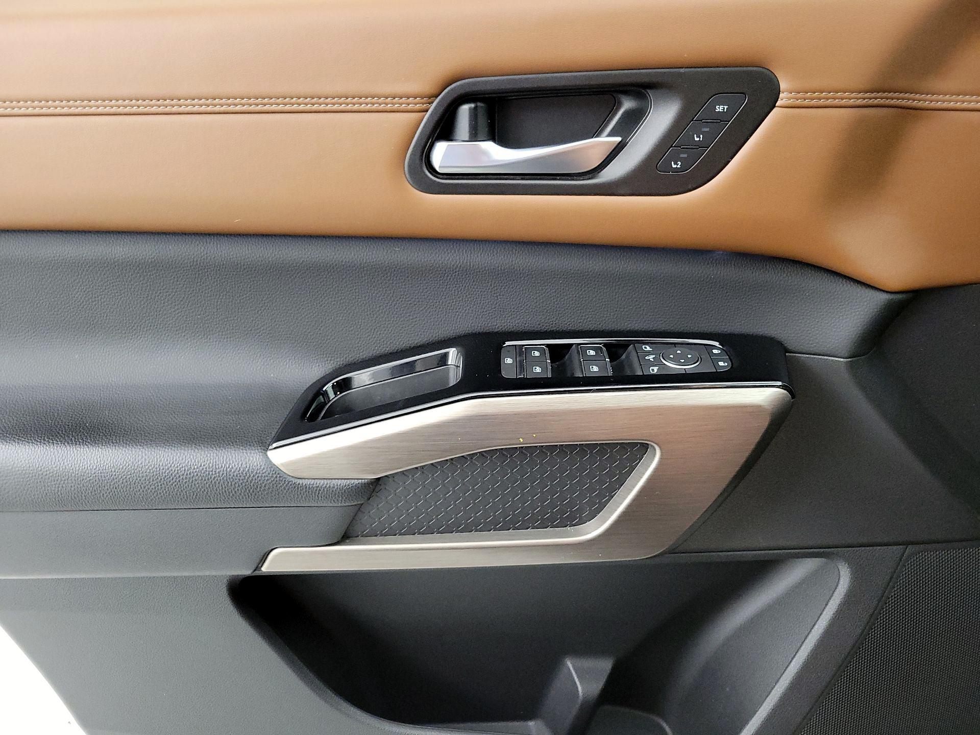Thumbnail: 2022 Nissan Pathfinder - 12