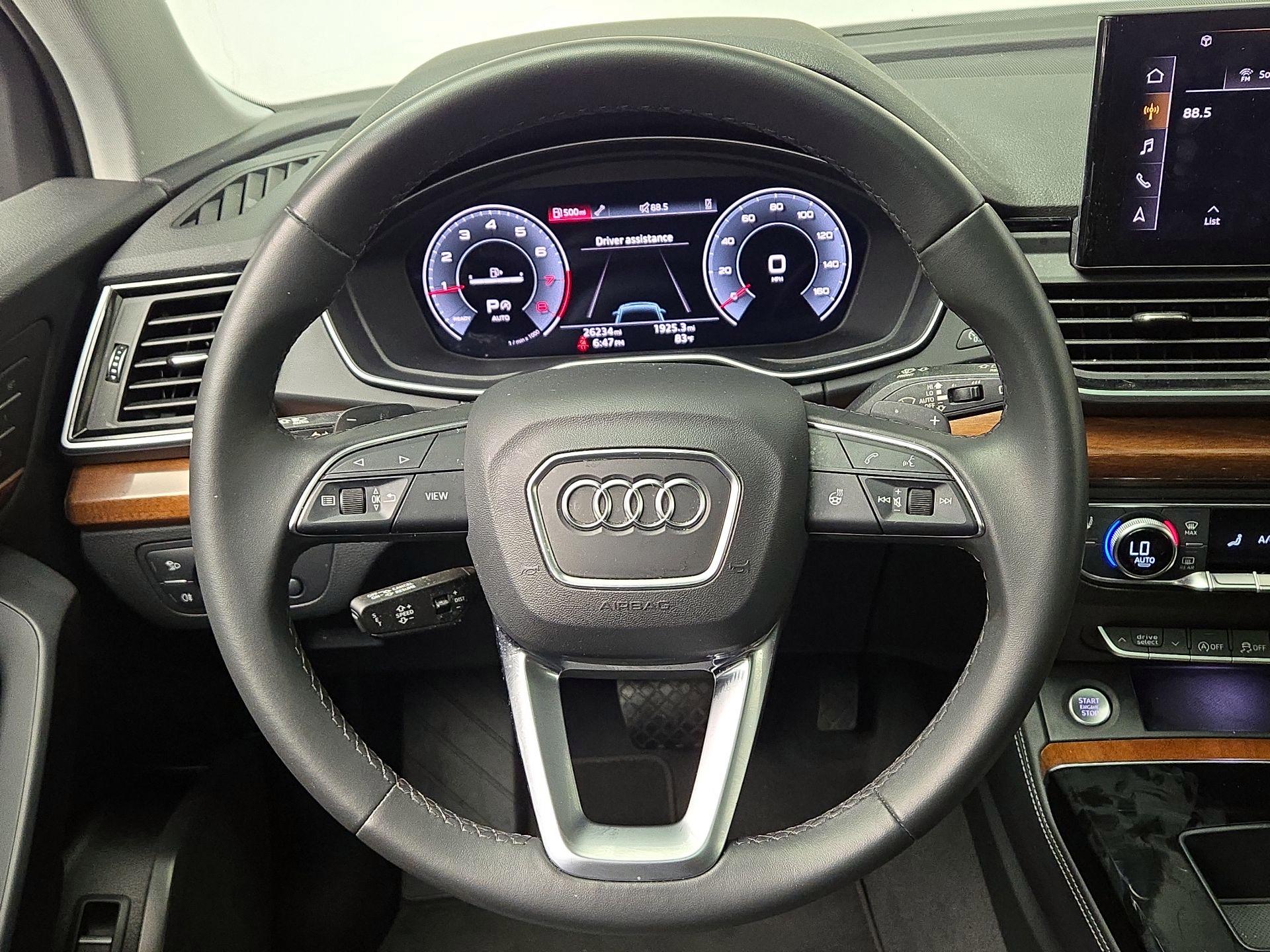 Thumbnail: 2022 Audi Q5 - 10