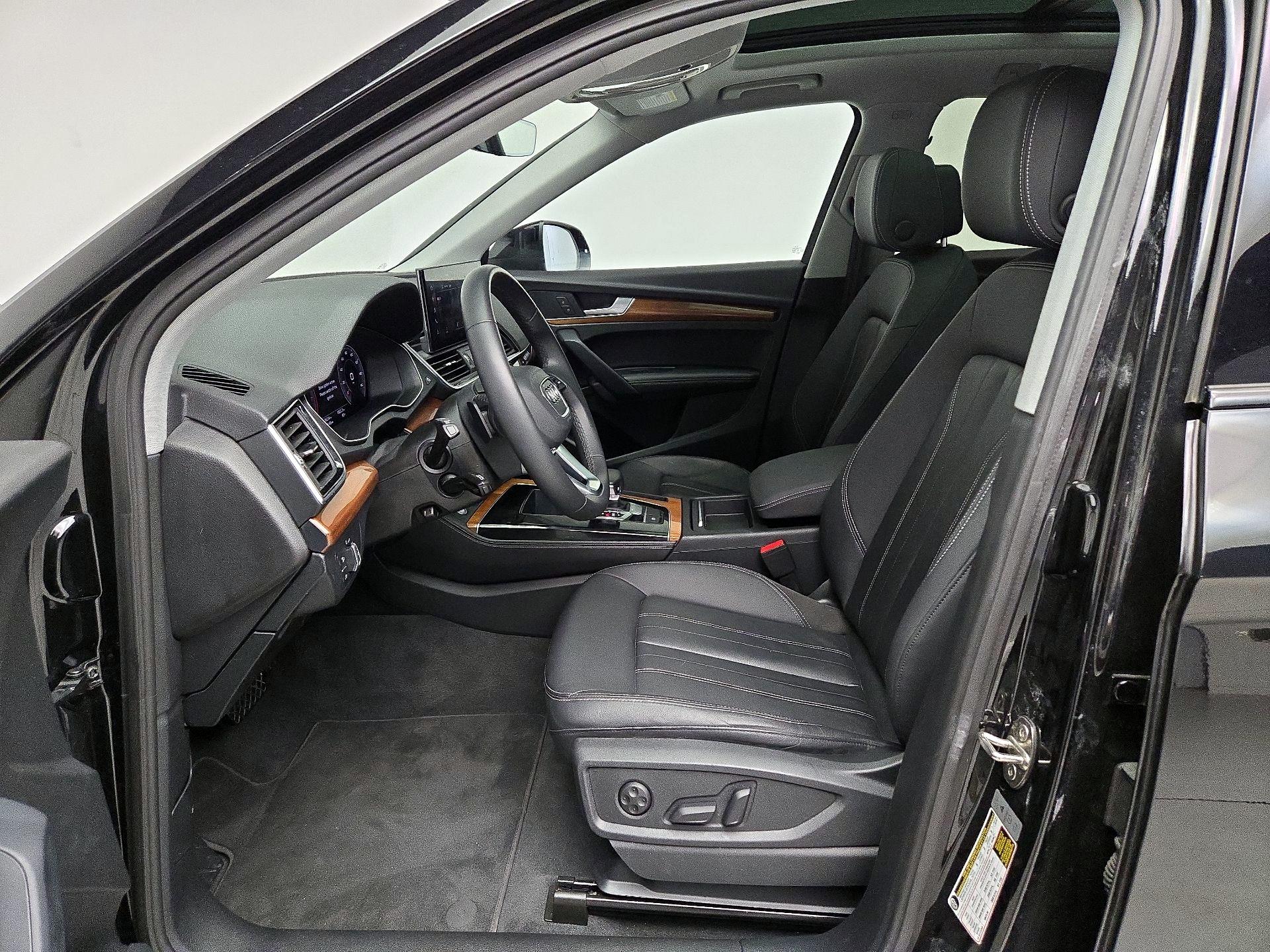 Thumbnail: 2022 Audi Q5 - 11