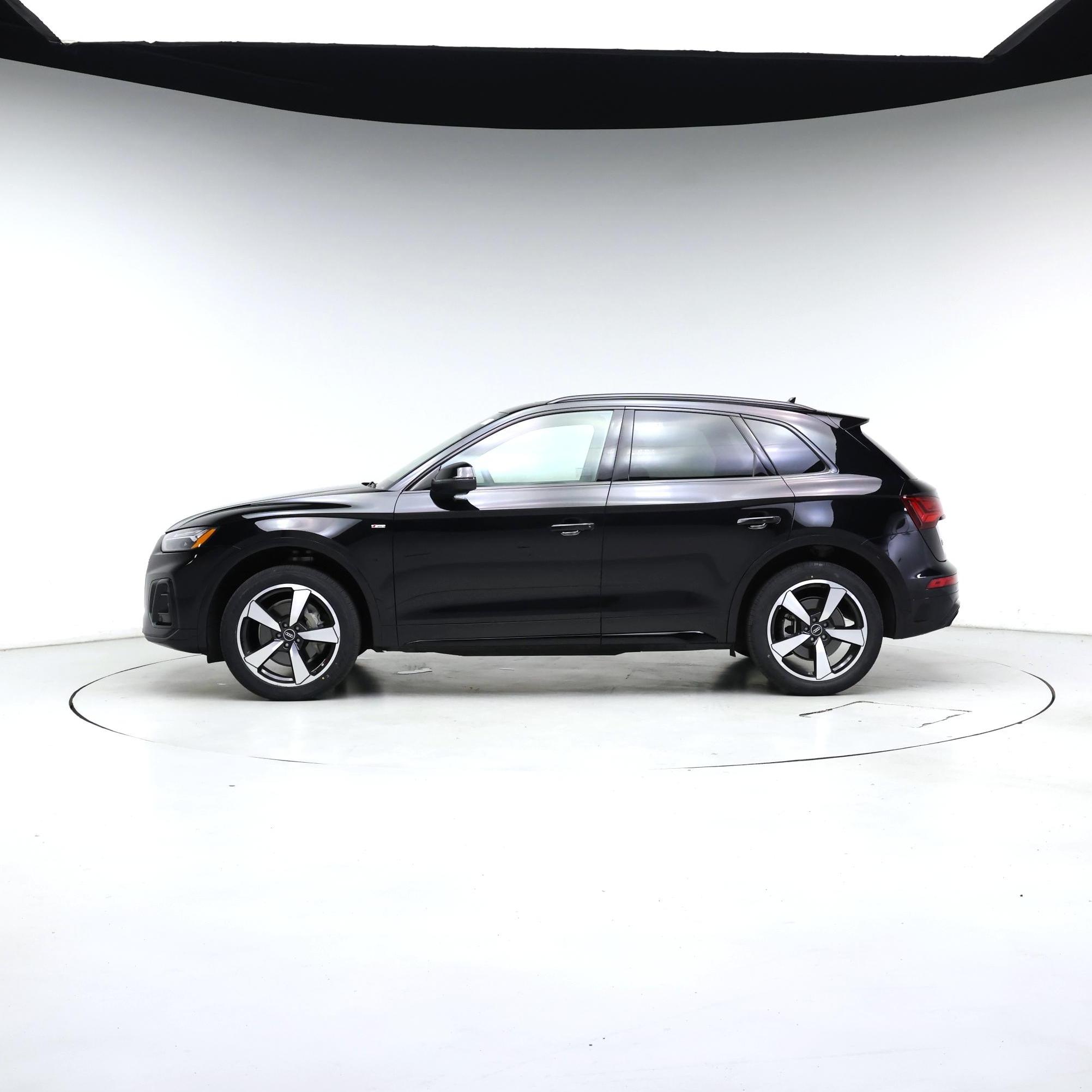 Thumbnail: 2022 Audi Q5 - 3
