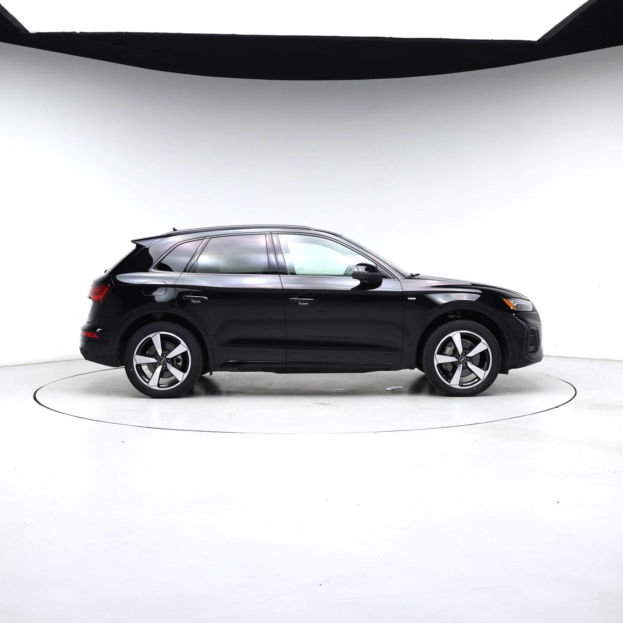 Thumbnail: 2022 Audi Q5 - 7
