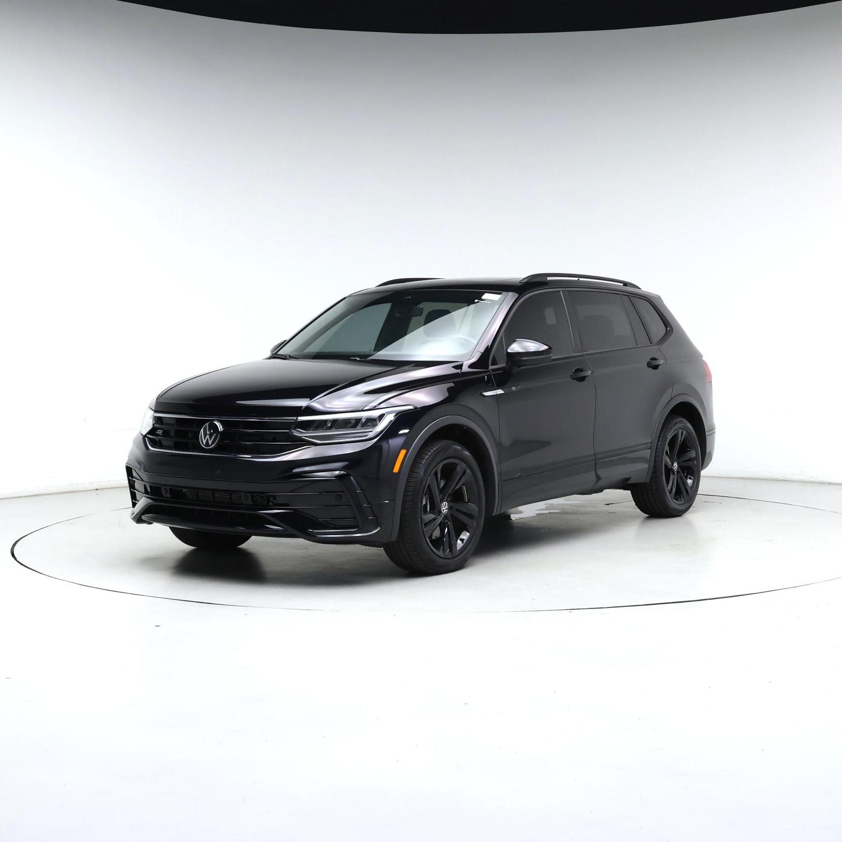 Thumbnail: 2024 Volkswagen Tiguan - 4