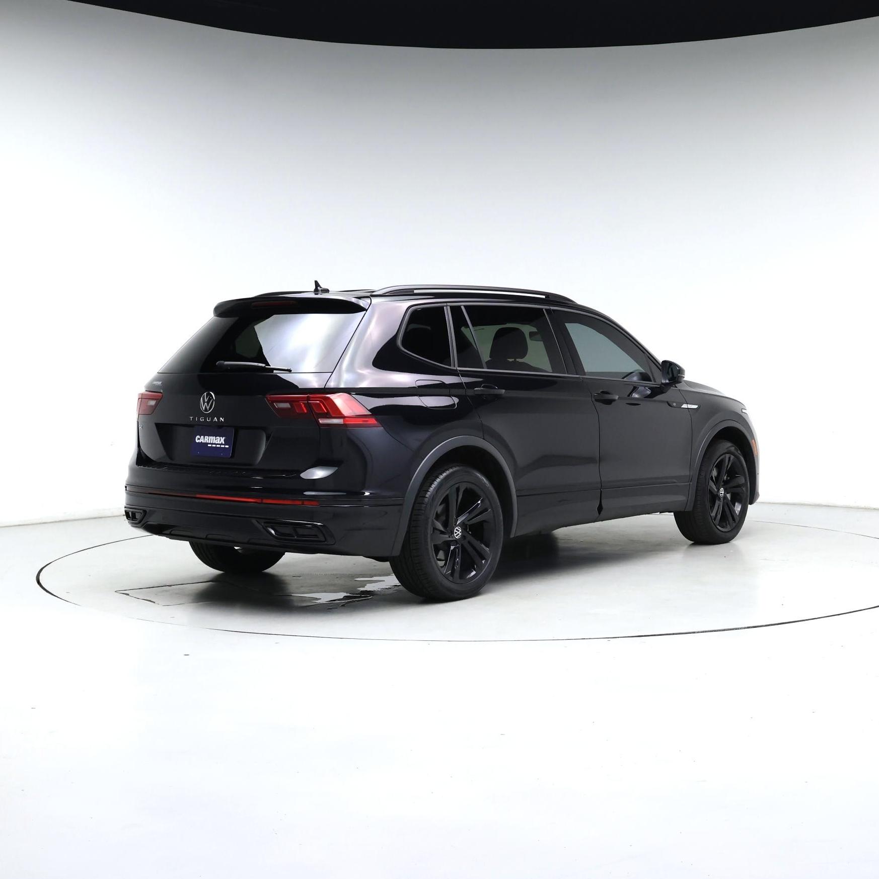 Thumbnail: 2024 Volkswagen Tiguan - 8