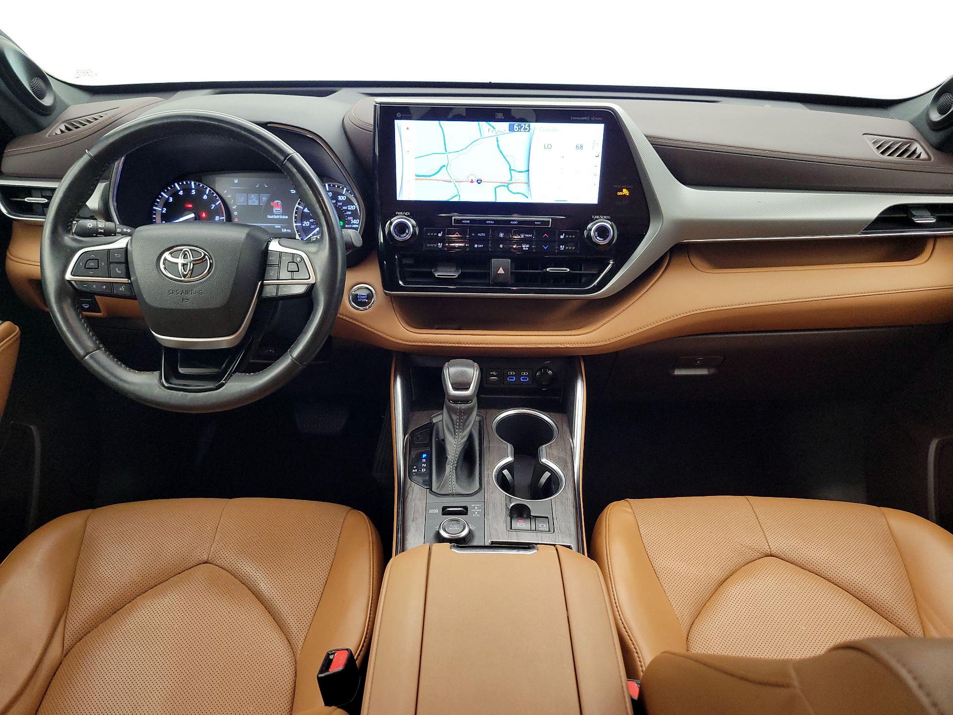 Thumbnail: 2022 Toyota Highlander - 9