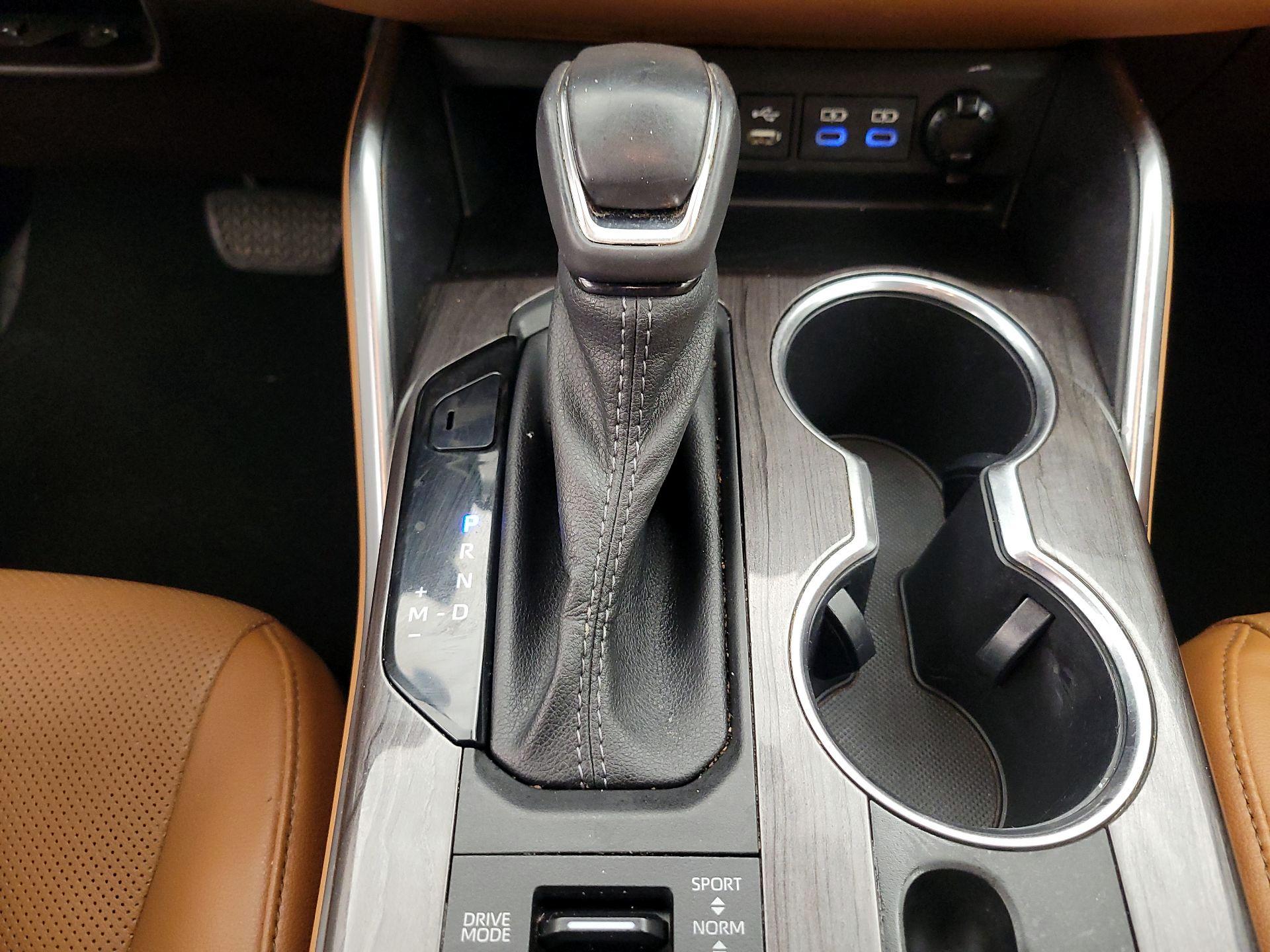 Thumbnail: 2022 Toyota Highlander - 18