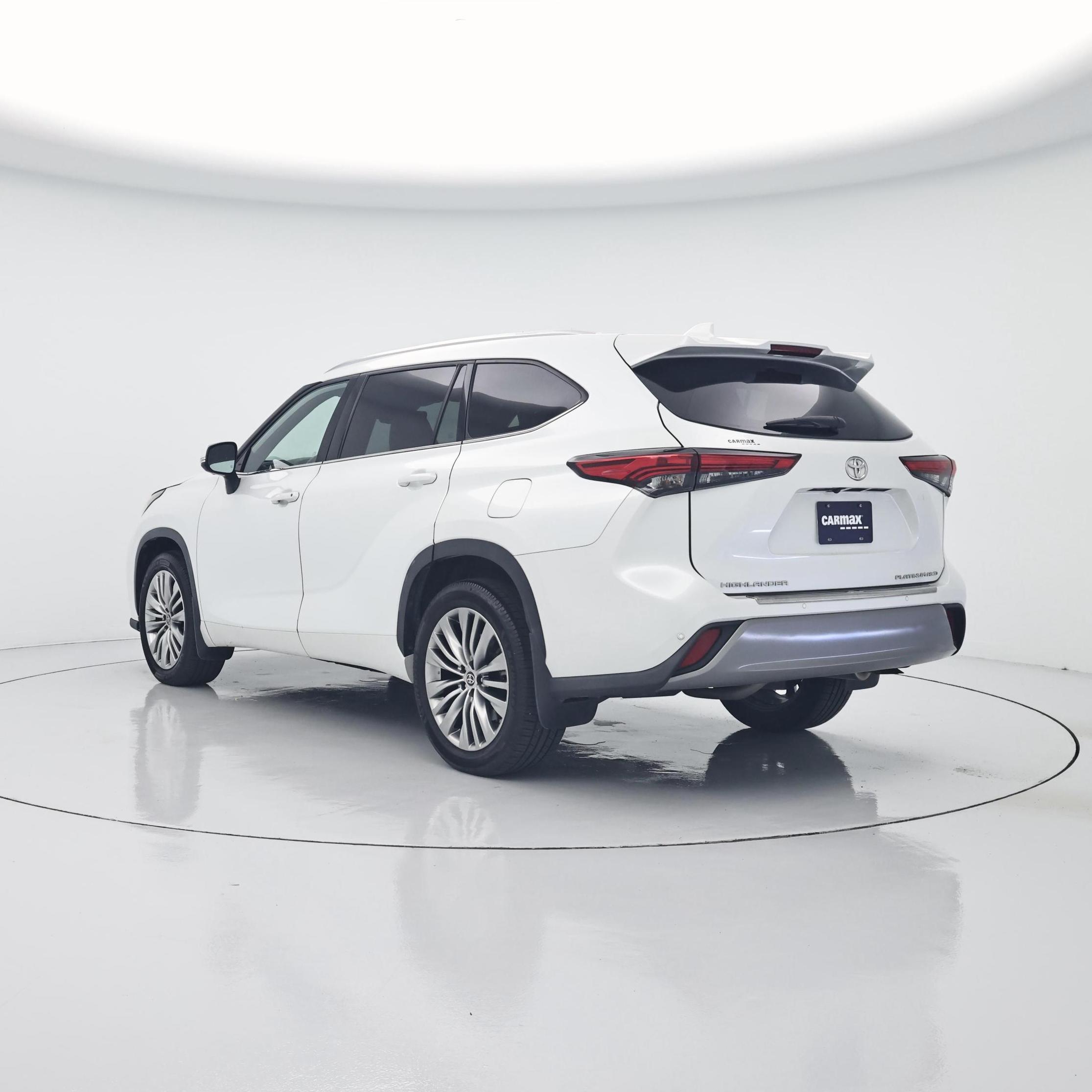 Thumbnail: 2022 Toyota Highlander - 2
