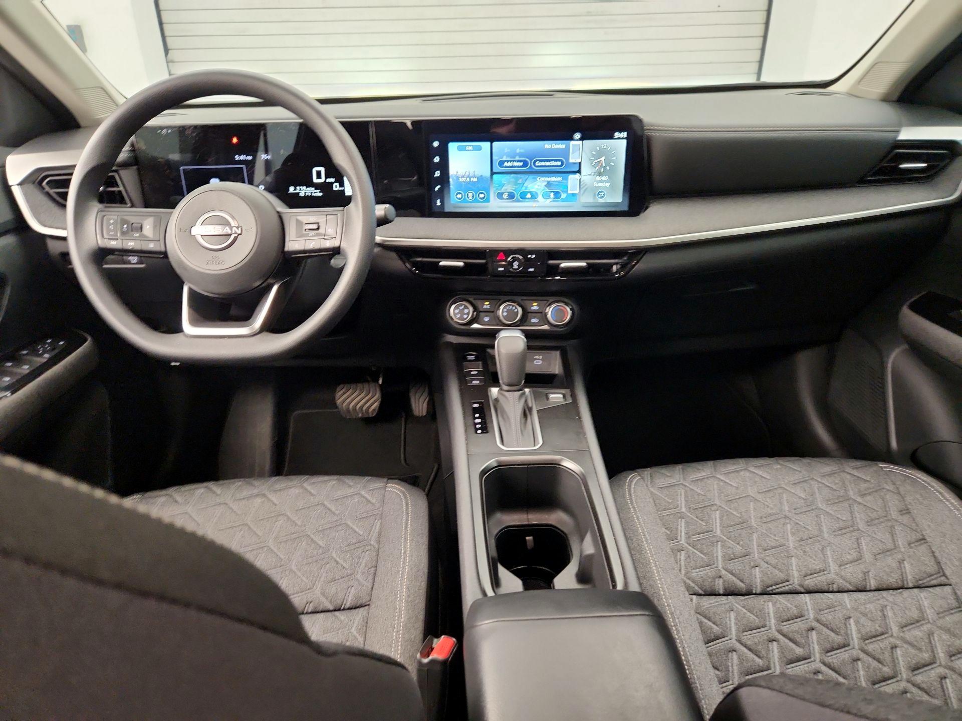Thumbnail: 2025 Nissan Kicks - 9