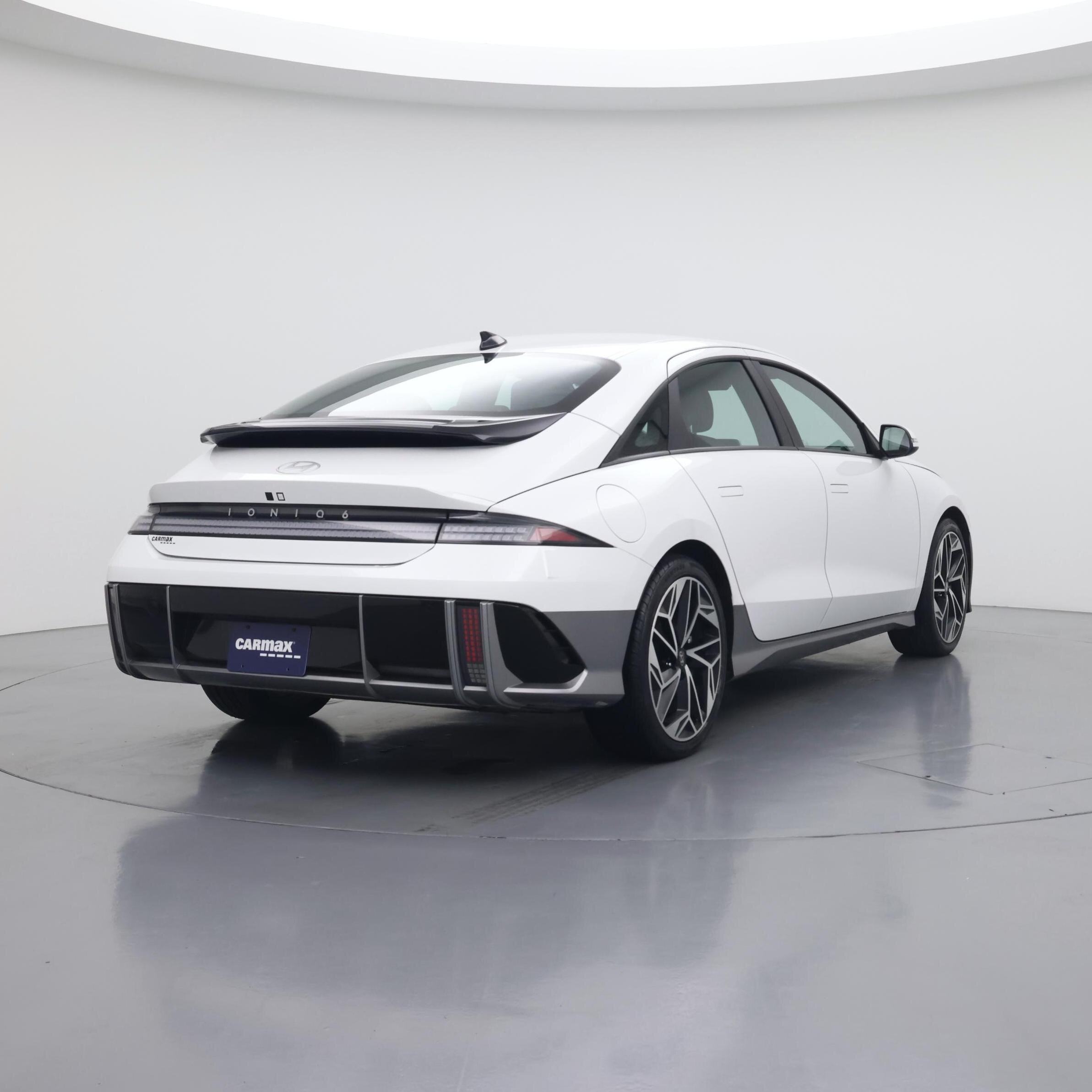 Thumbnail: 2023 Hyundai Ioniq 6 - 8