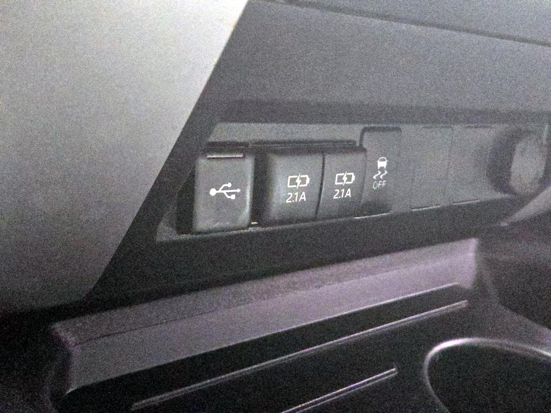 Thumbnail: 2020 Toyota Tundra - 18