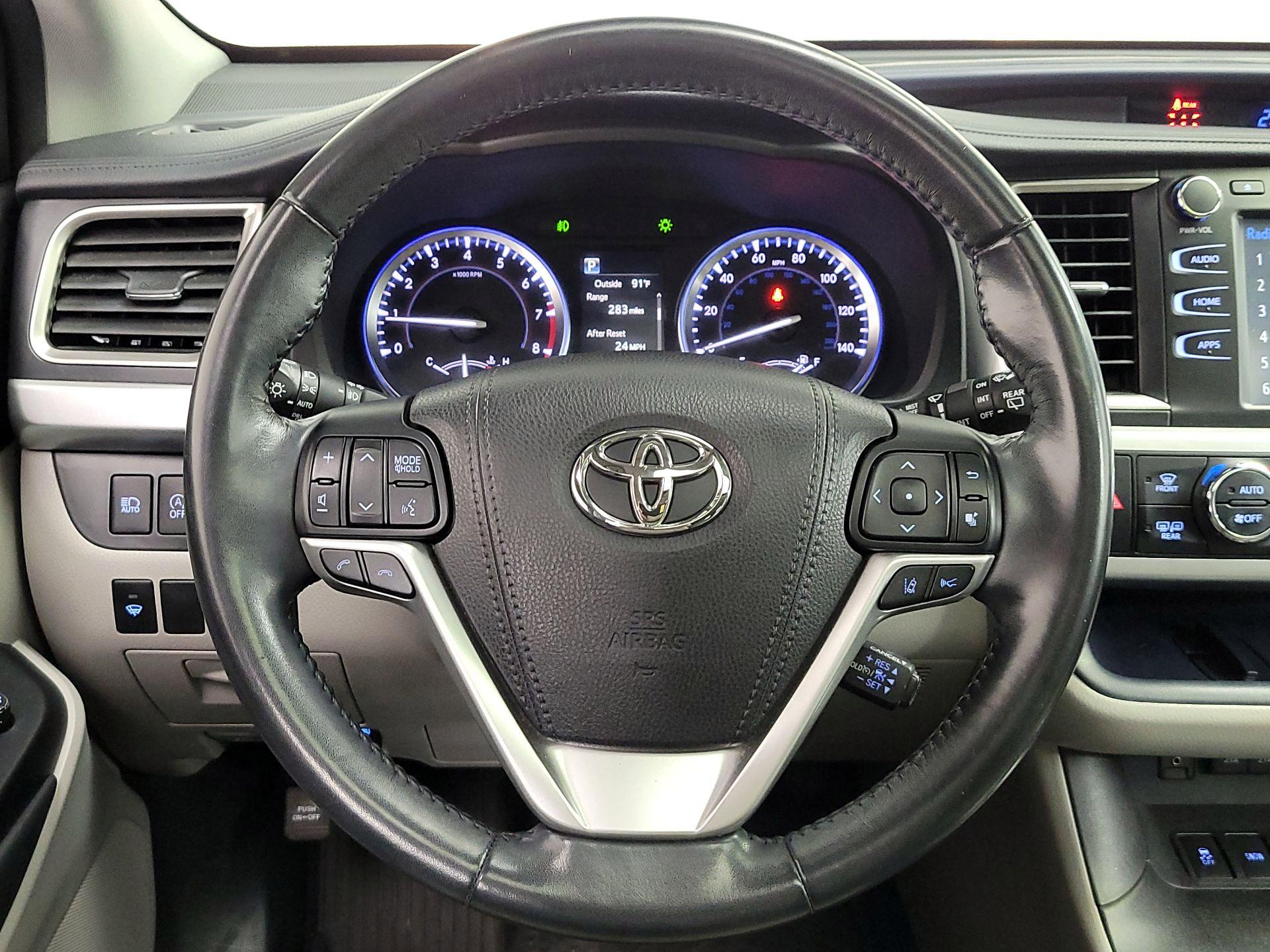 Thumbnail: 2018 Toyota Highlander - 10