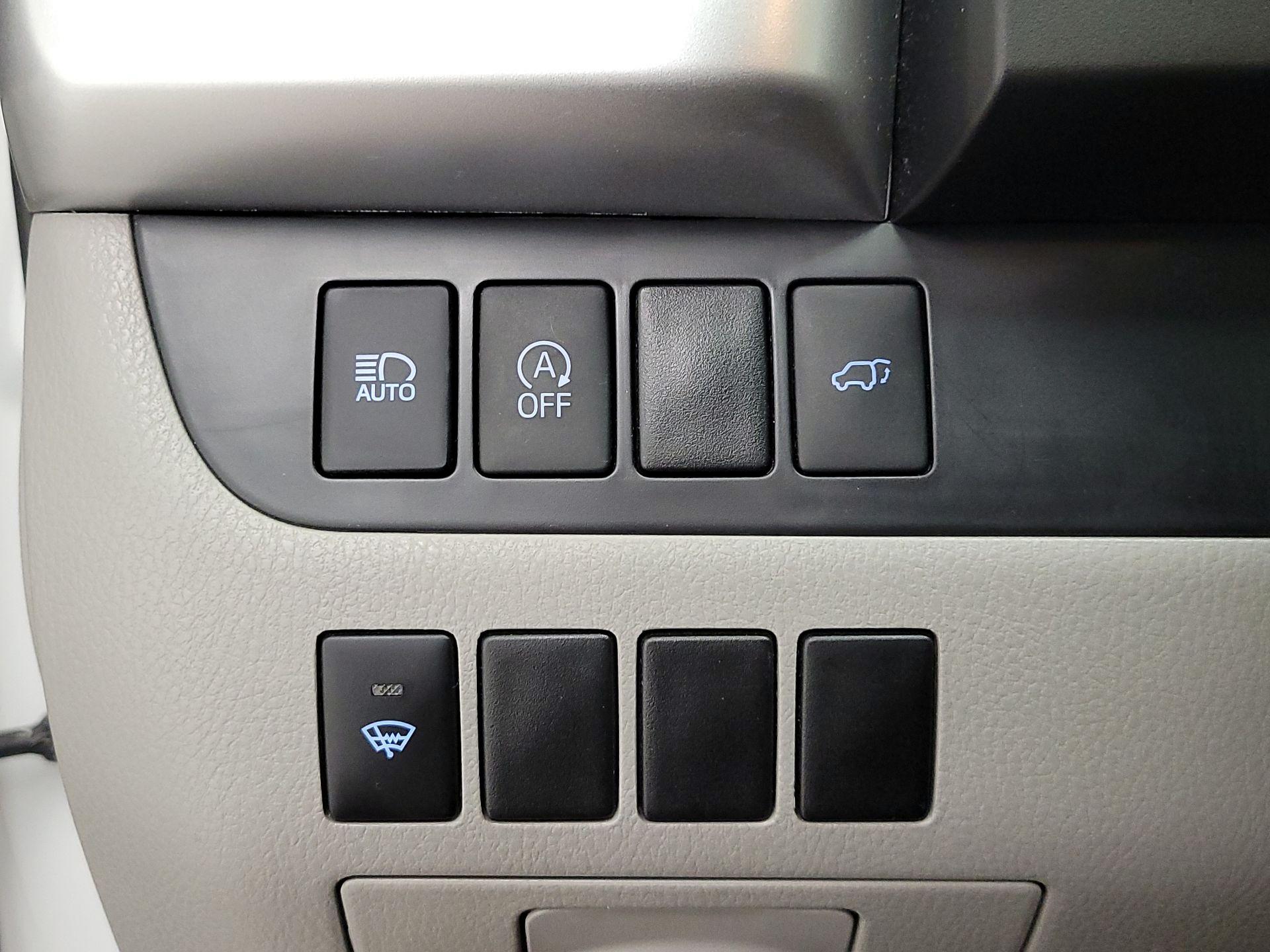 Thumbnail: 2018 Toyota Highlander - 13
