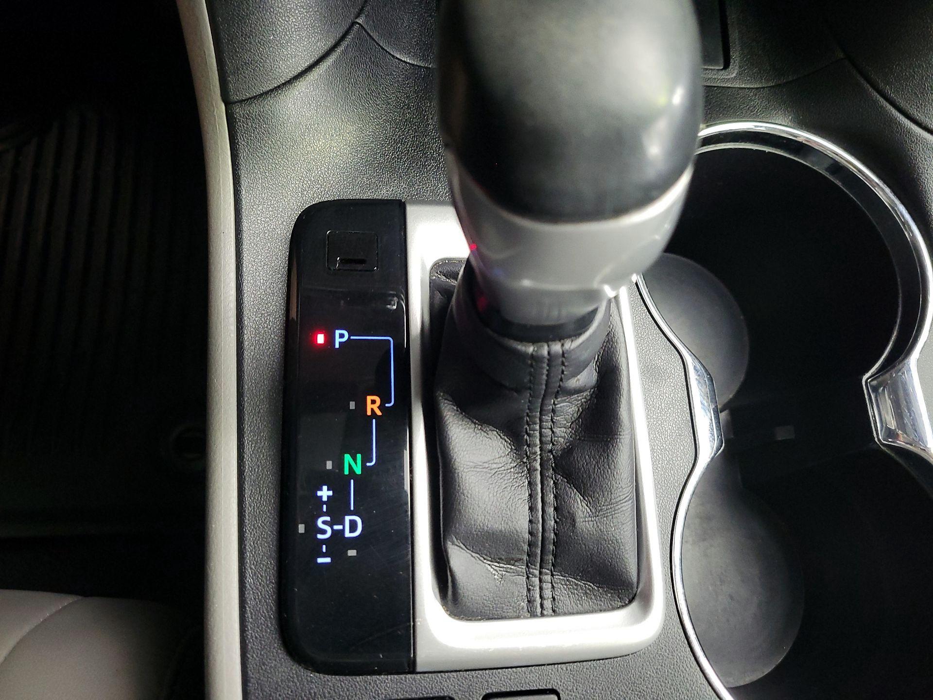 Thumbnail: 2018 Toyota Highlander - 17