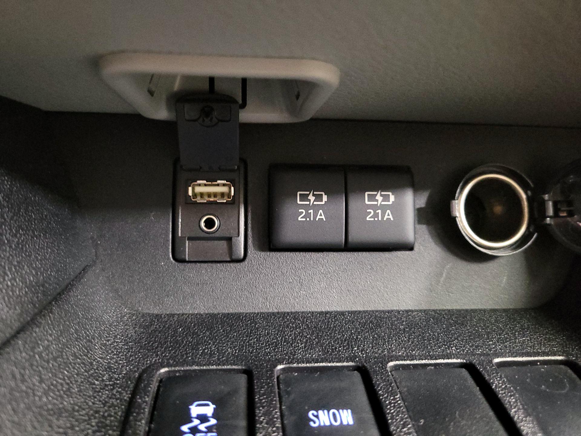 Thumbnail: 2018 Toyota Highlander - 18