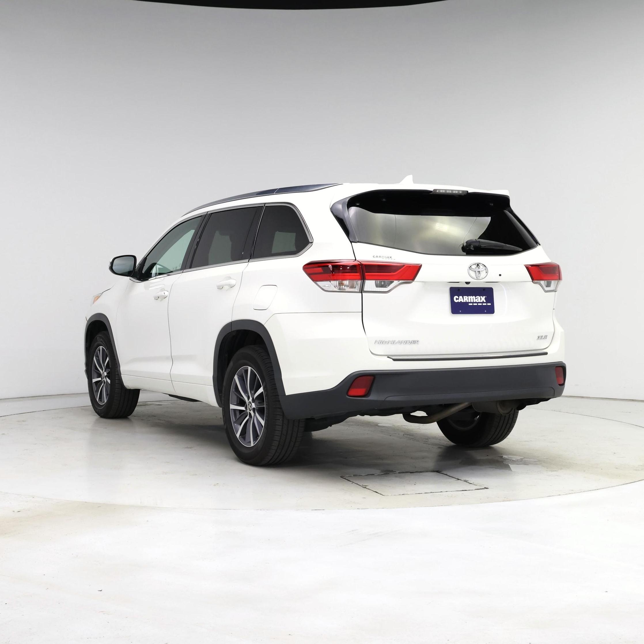 Thumbnail: 2018 Toyota Highlander - 2