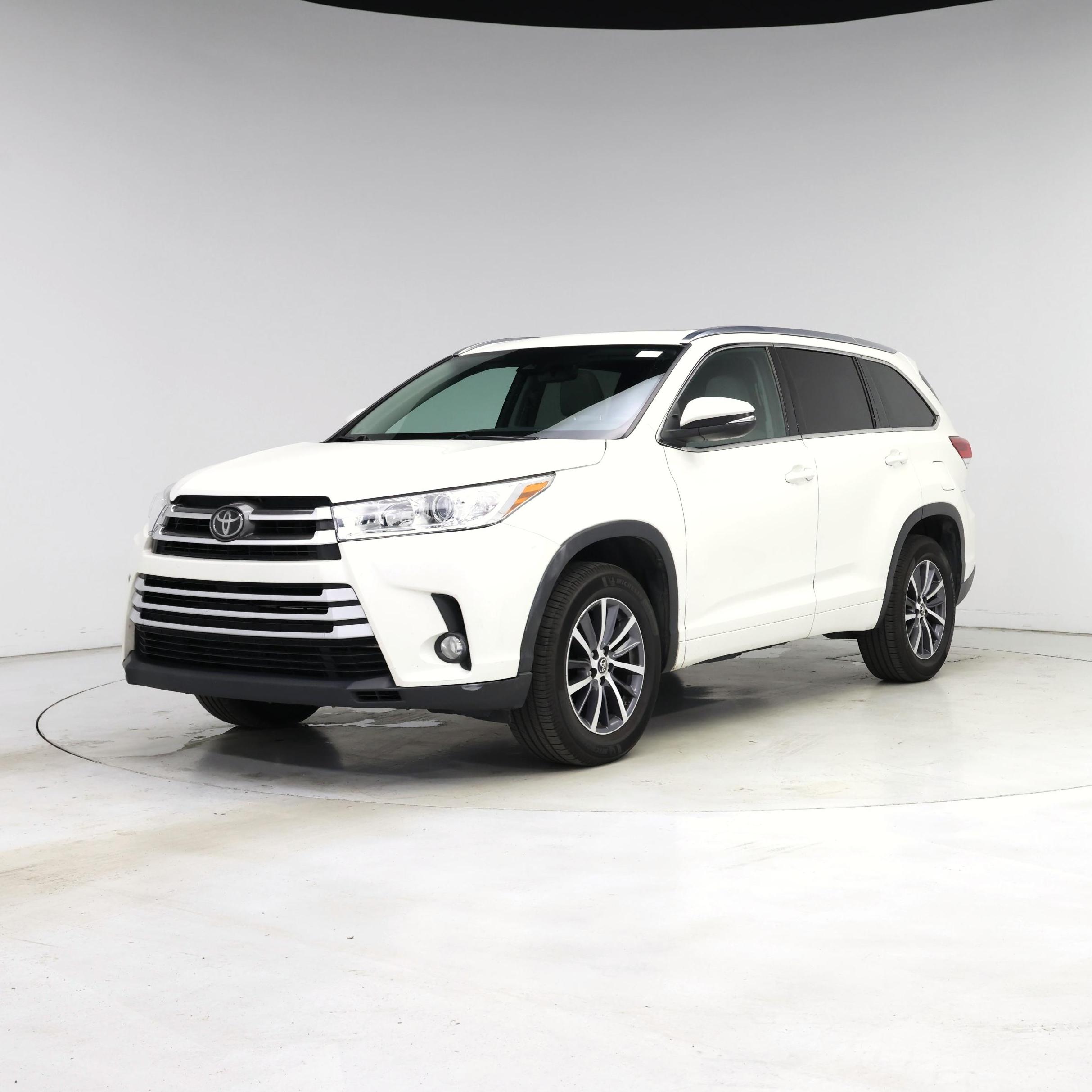 Thumbnail: 2018 Toyota Highlander - 4