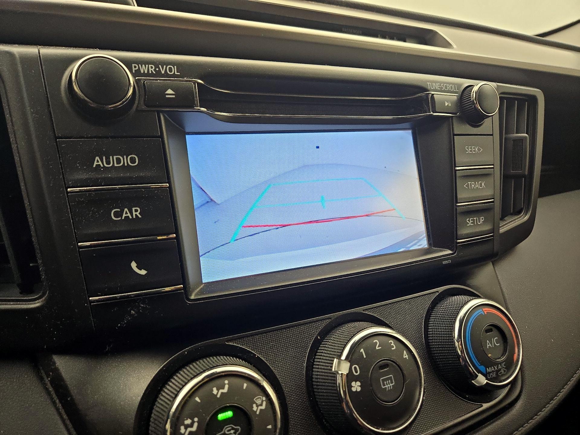 Thumbnail: 2018 Toyota RAV4 - 14