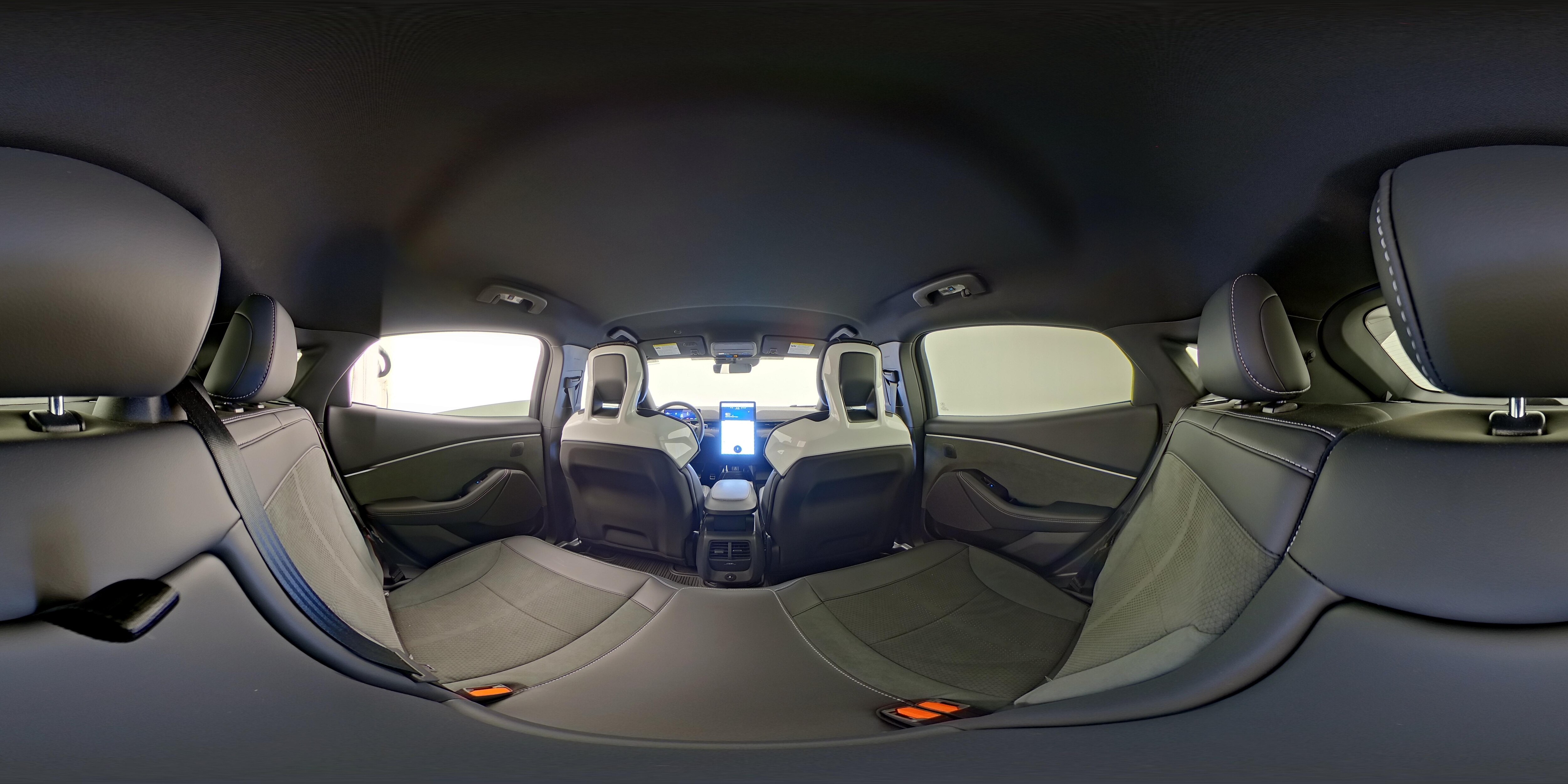 2025 Ford Mustang Mach-E GT AWD - Photo 26