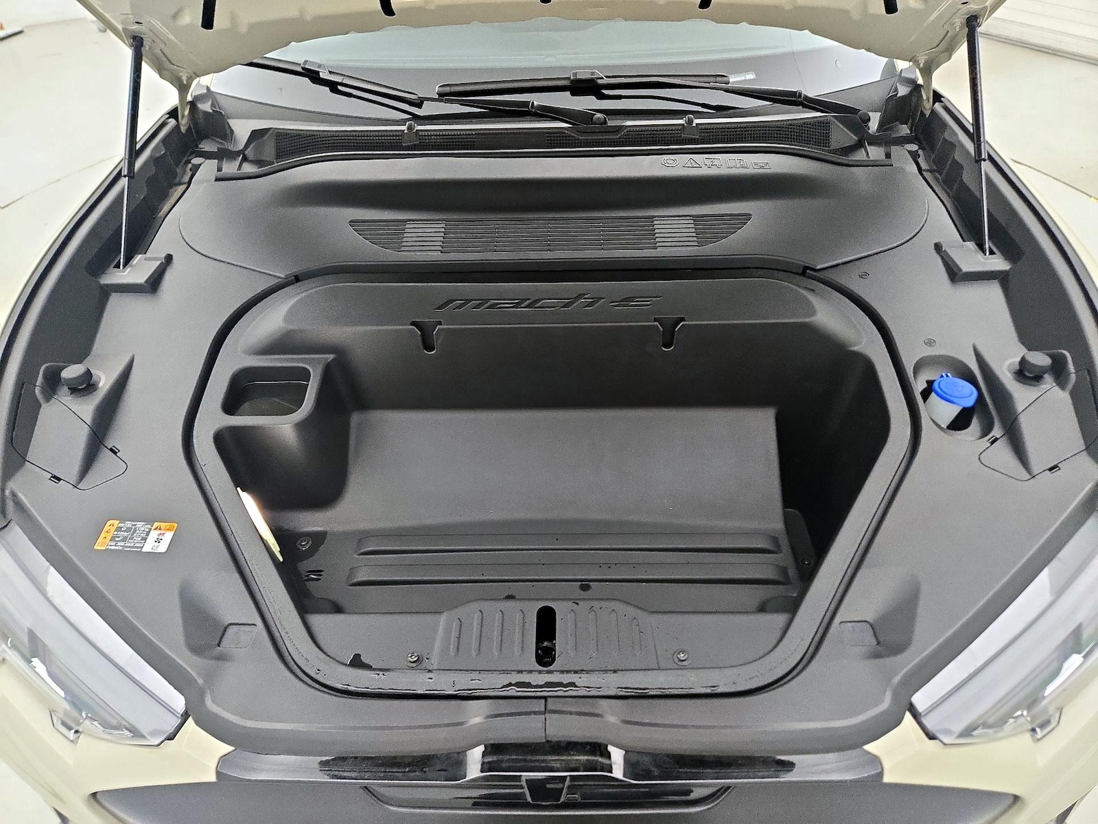 2025 Ford Mustang Mach-E GT AWD - Photo 23
